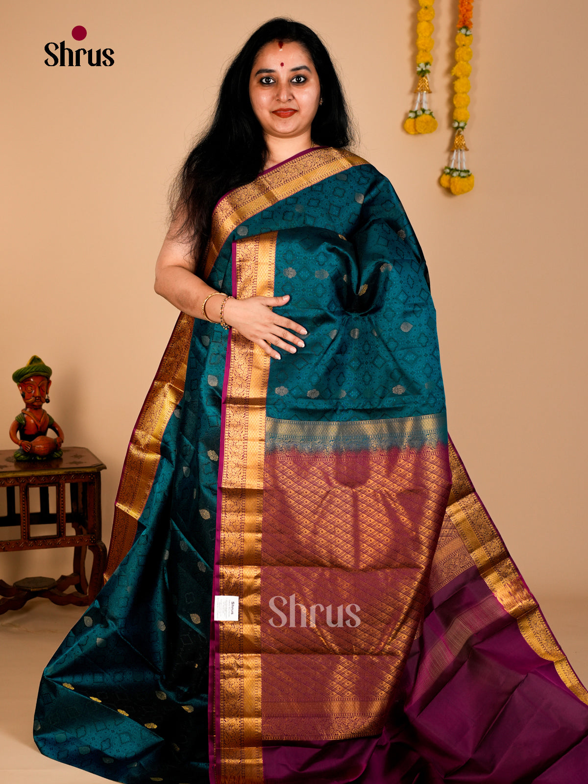 Kanchipuram silk Saree - EDS08070 - Shop on Shrus.com