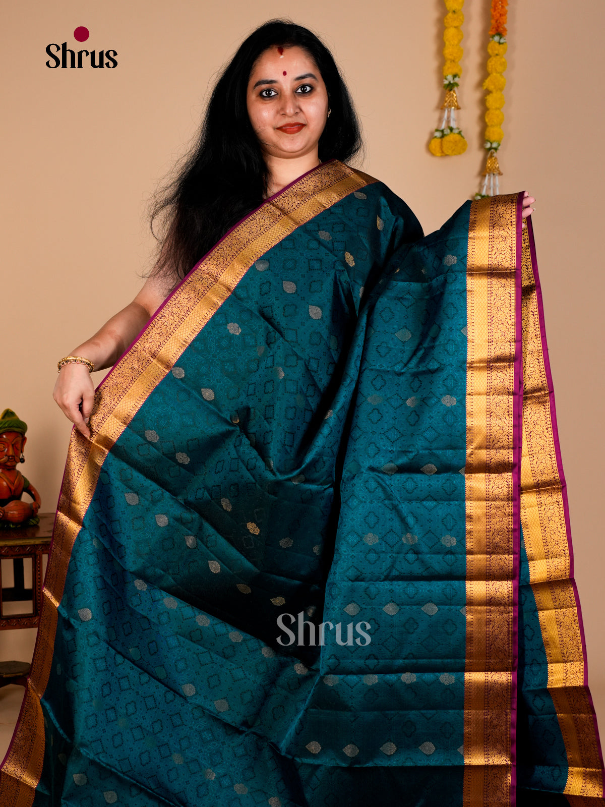 Kanchipuram silk Saree - EDS08070 - Shop on Shrus.com