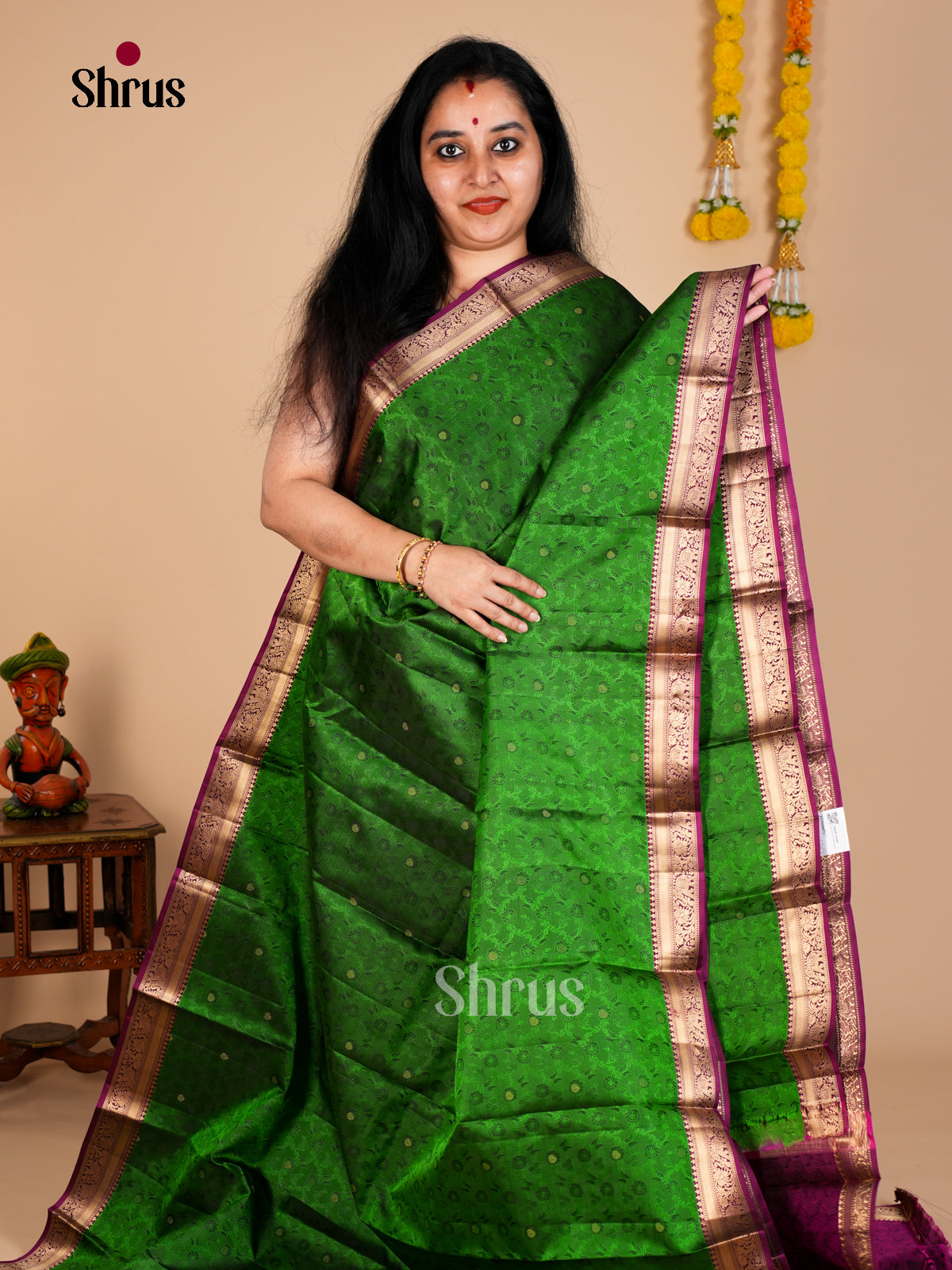 Kanchipuram silk Saree - EDS08073 - Shop on Shrus.com