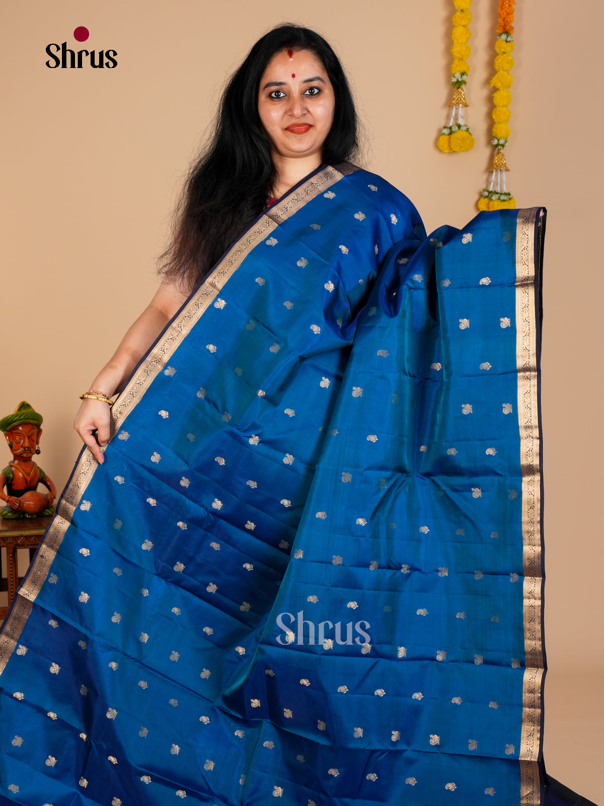 Kanchipuram silk Saree - EDS08080 - Shop on Shrus.com