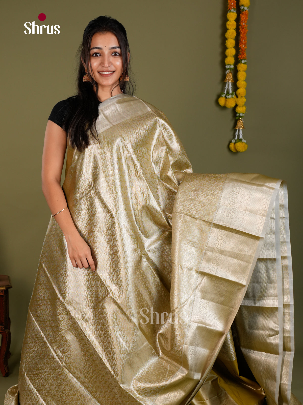 Kanchipuram-halfpure Saree - EDS15024 - Shop on Shrus.com