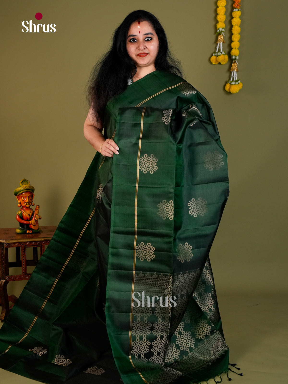 Soft Silk Saree - EDS18096 - Shop on Shrus.com