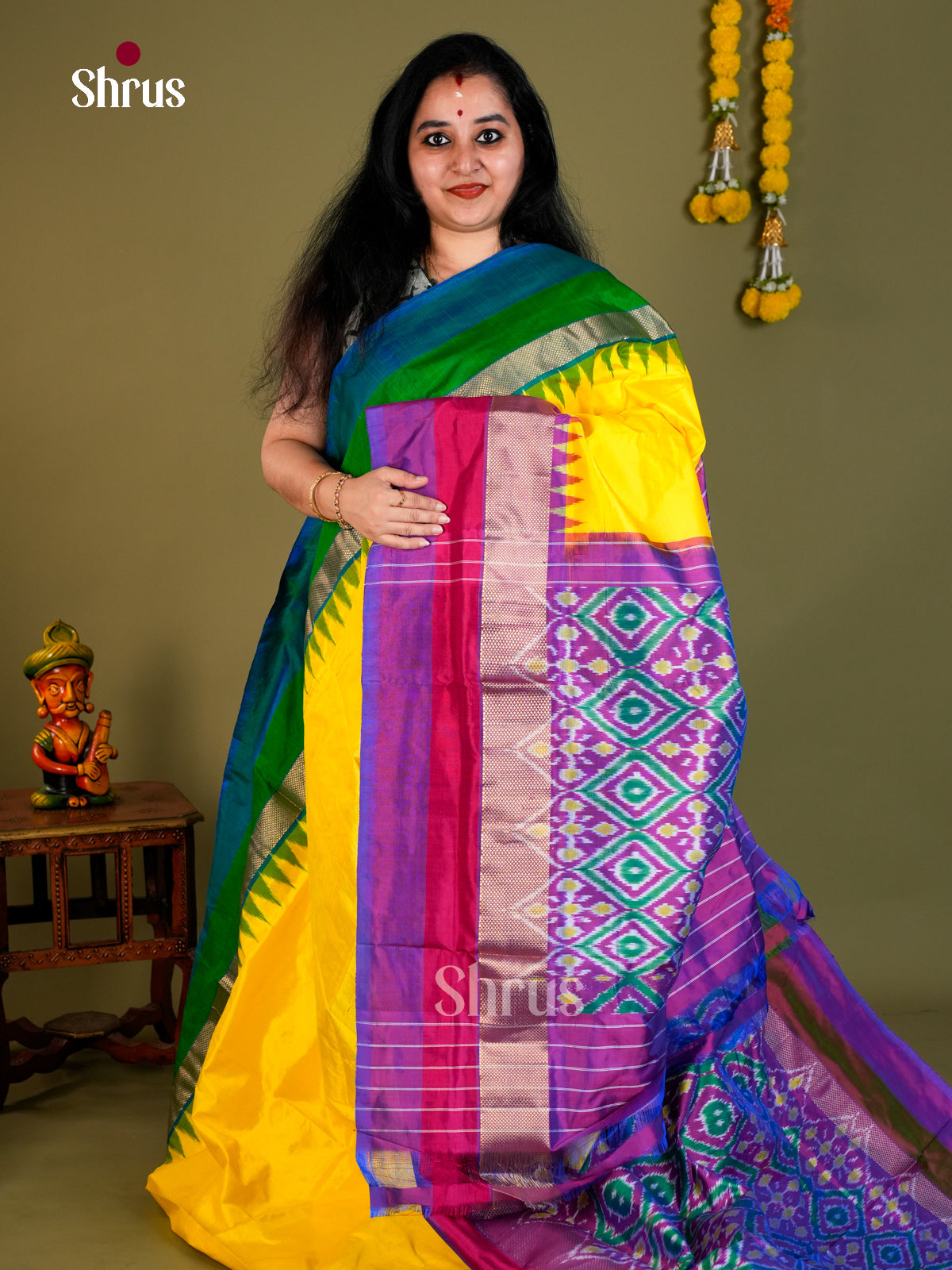 Ikkat Silk Saree - EDS18111 - Shop on Shrus.com