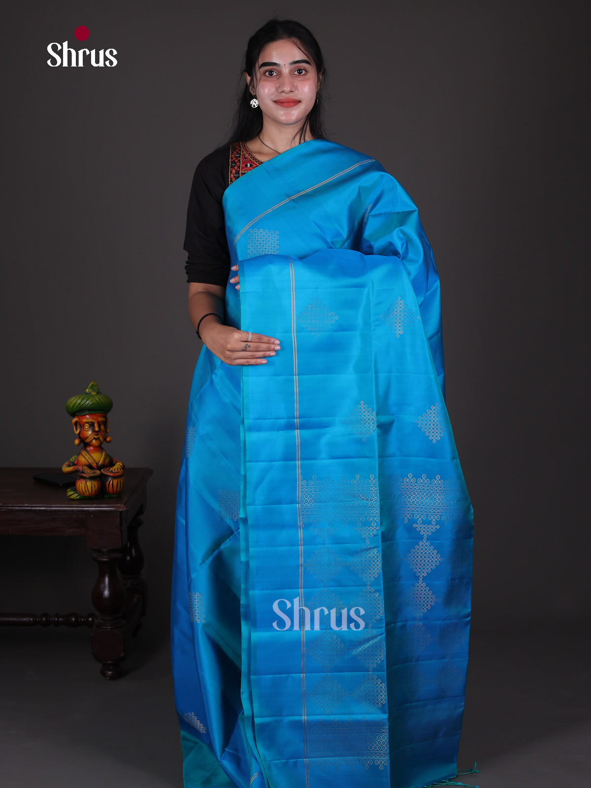 Soft Silk Saree - EES09009 - Shop on Shrus.com