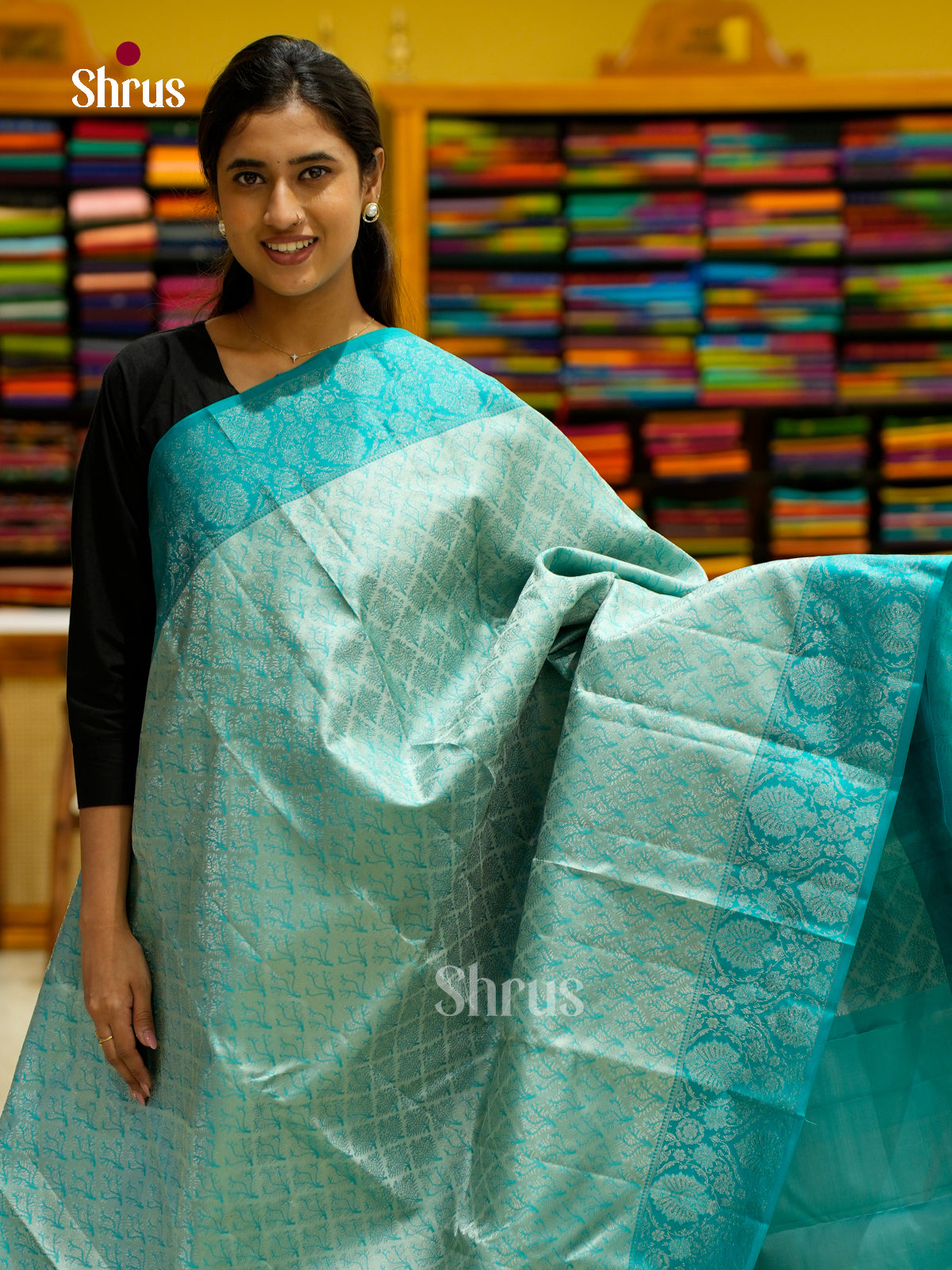 Kanchipuram silk Saree - EES12233 - Shop on Shrus.com