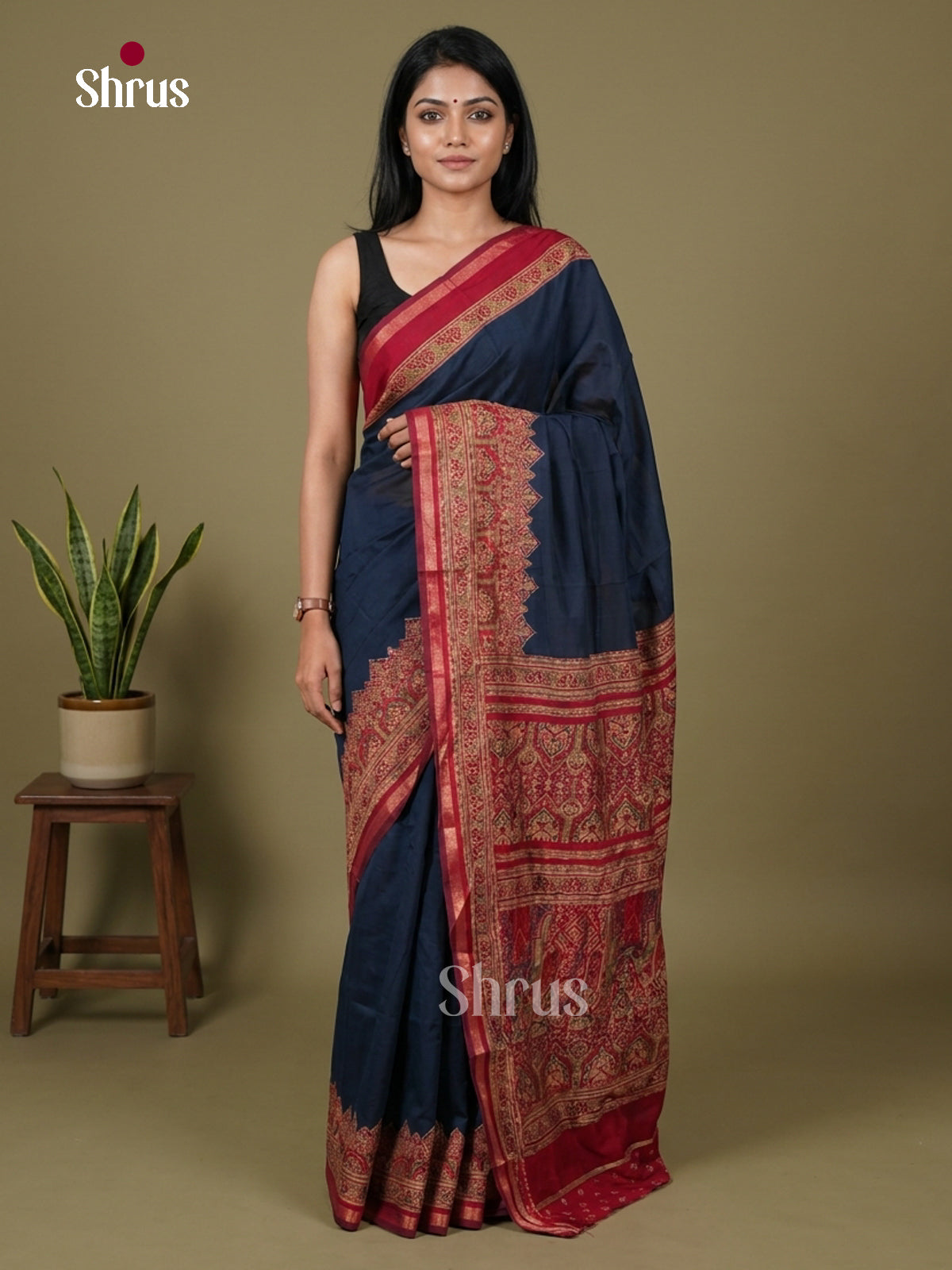 Art Modal Saree - EES15125