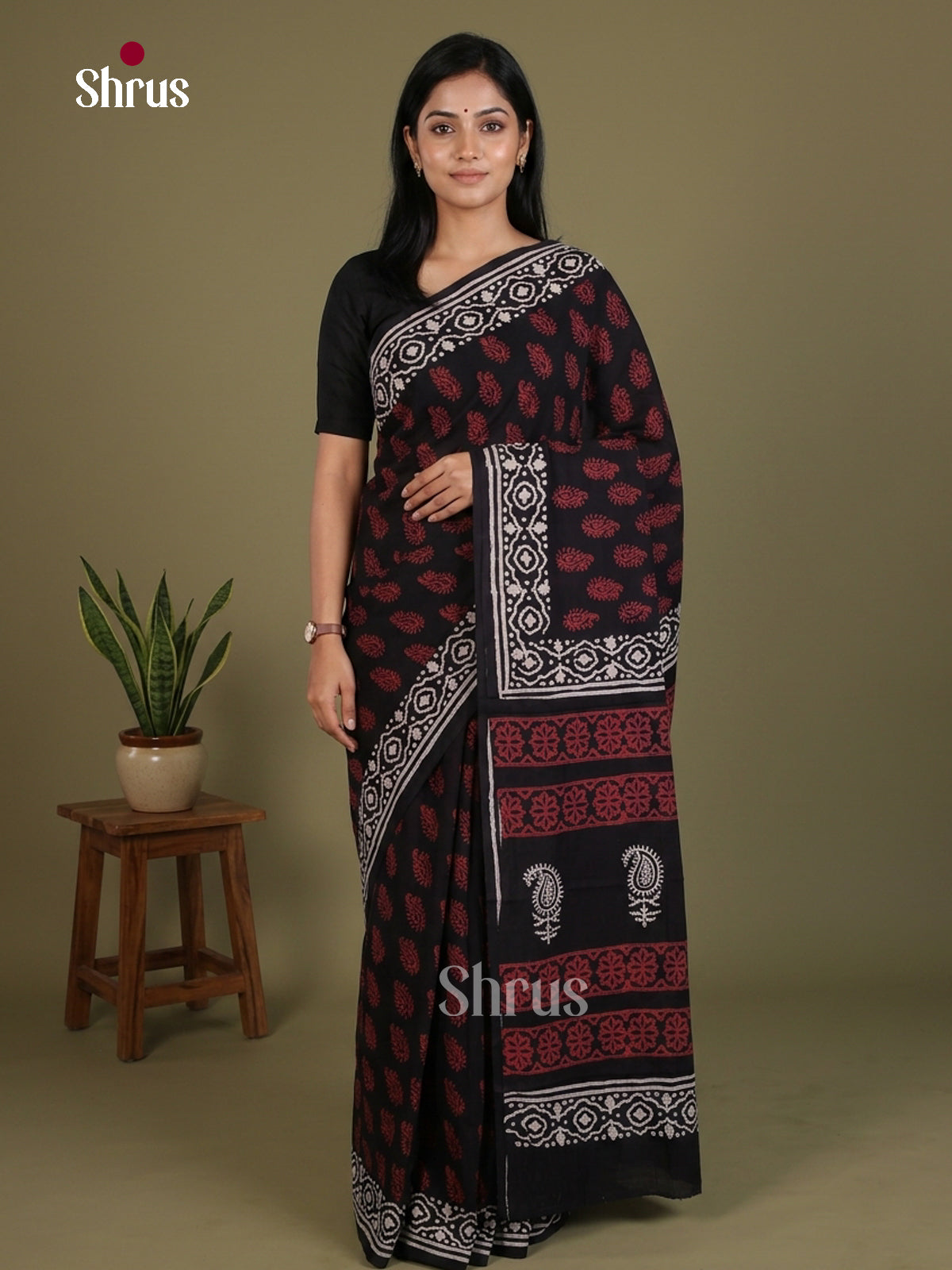 Black & Red - Jaipur cotton Saree - EES25112
