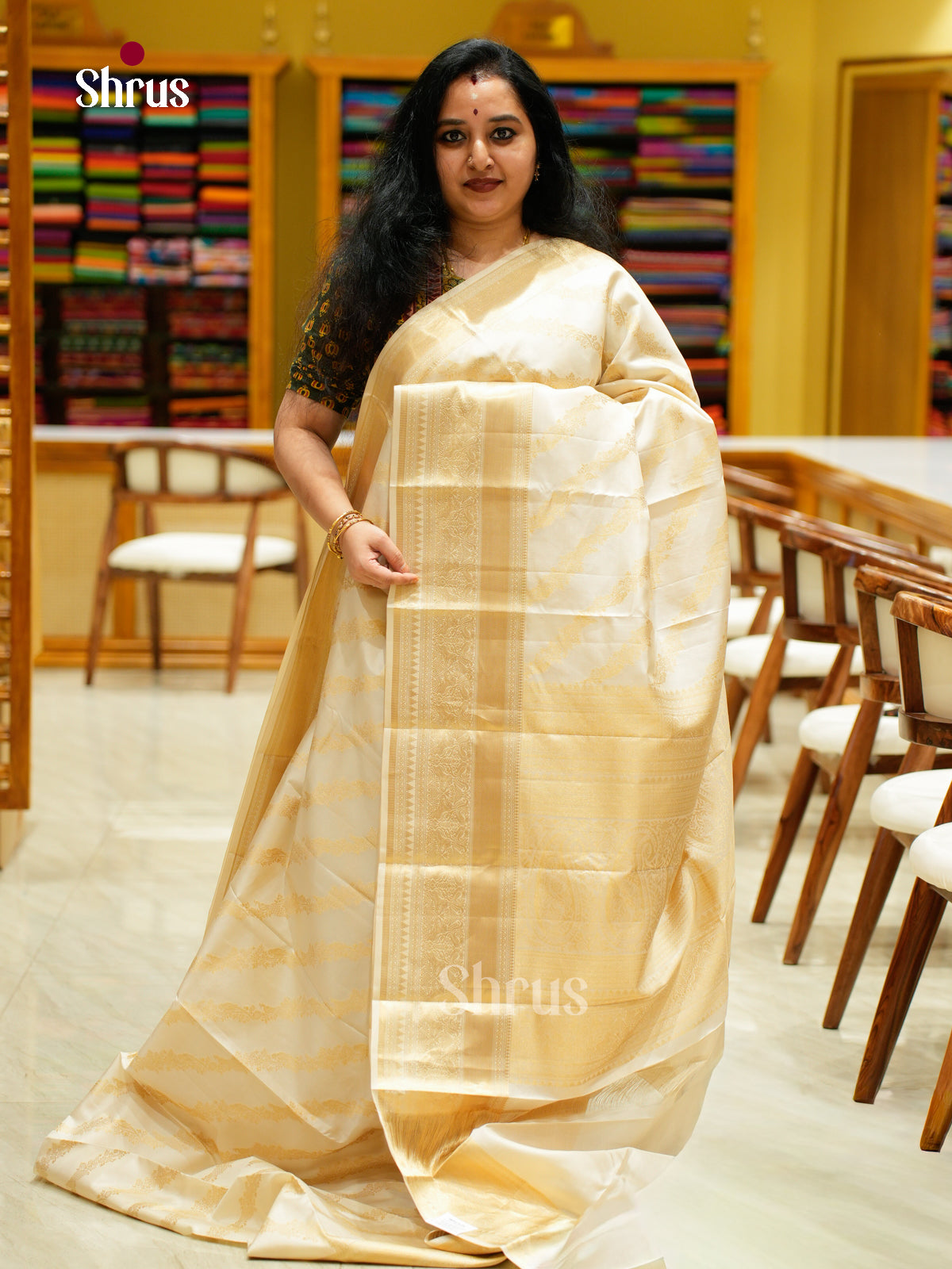 Kanchipuram silk Saree - EES27043