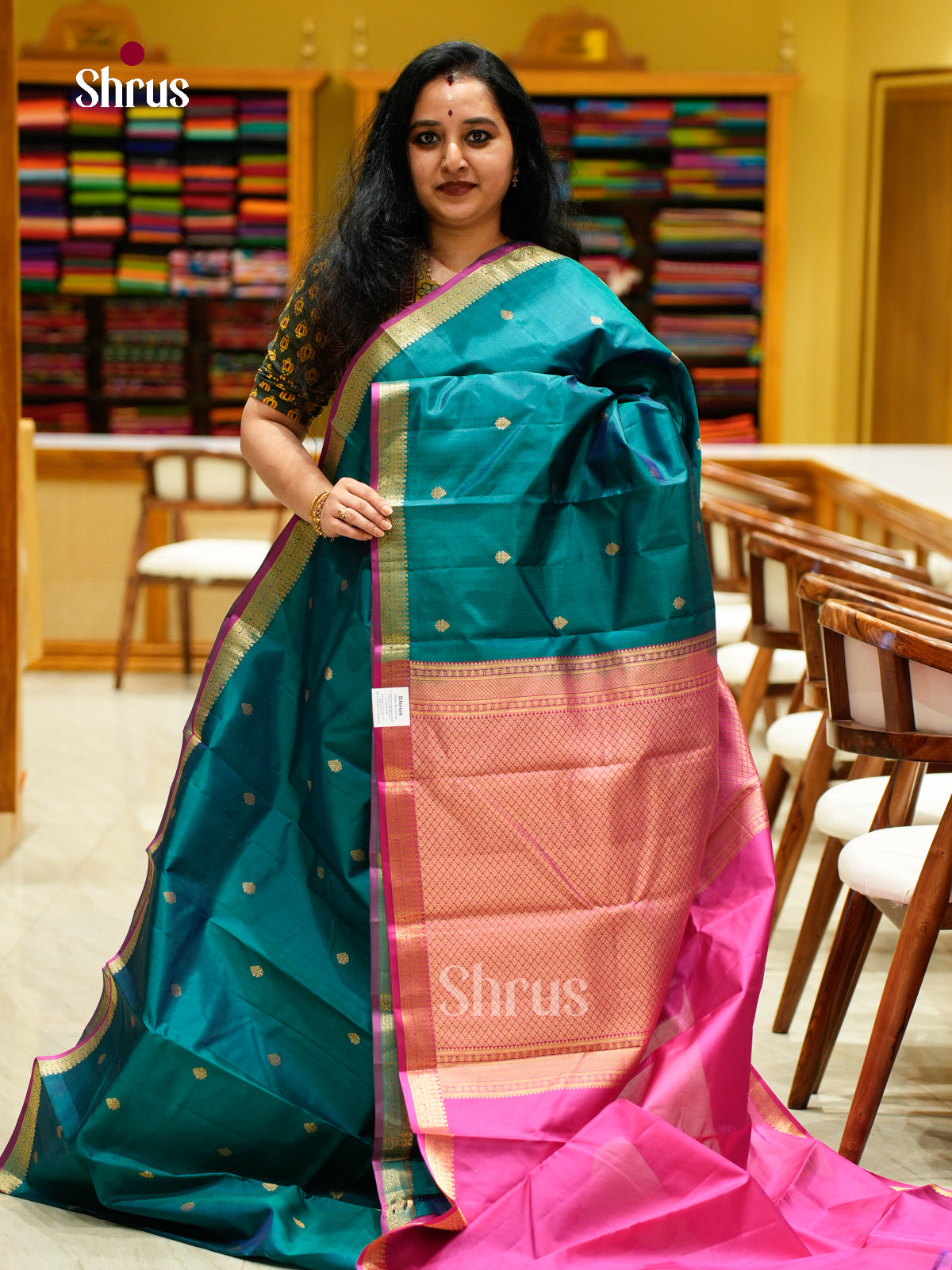 Kanchipuram silk Saree - EES27106
