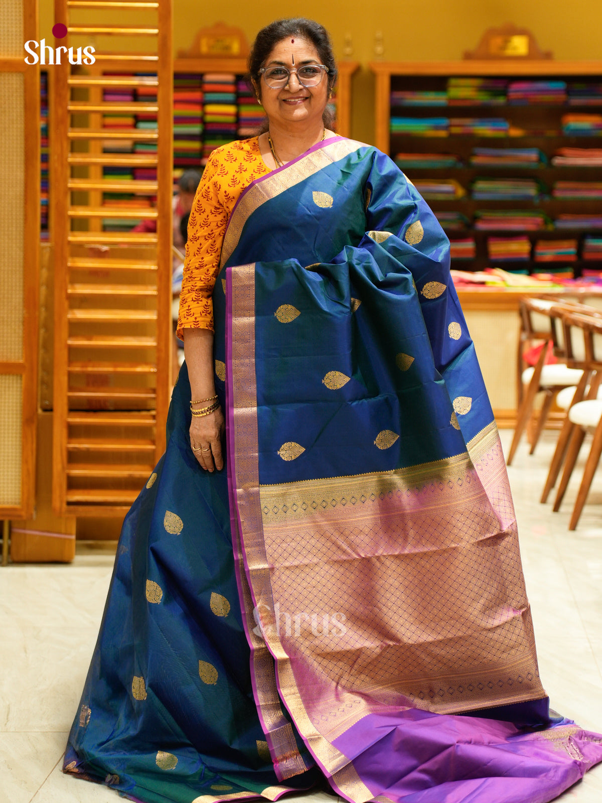 Kanchipuram silk Saree - EES27117 - Shop on Shrus.com