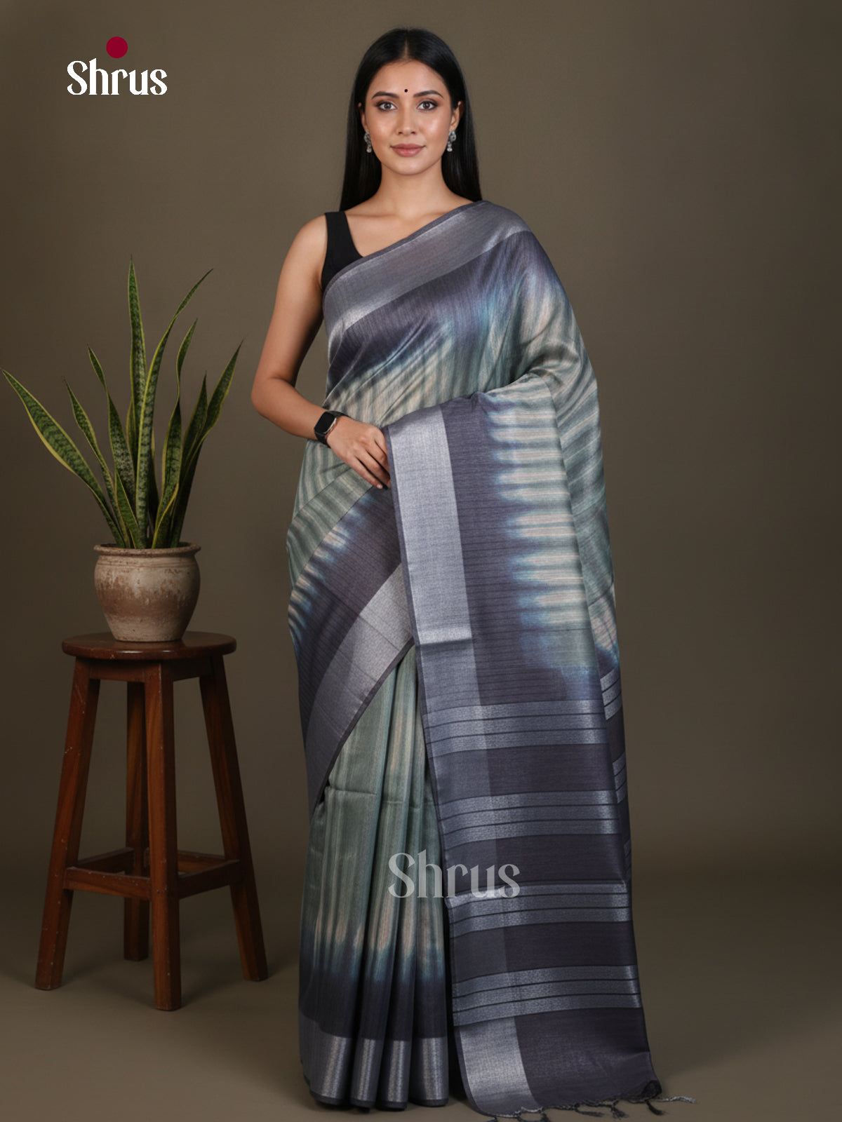Shibori Saree - EES29049 - Shop on Shrus.com