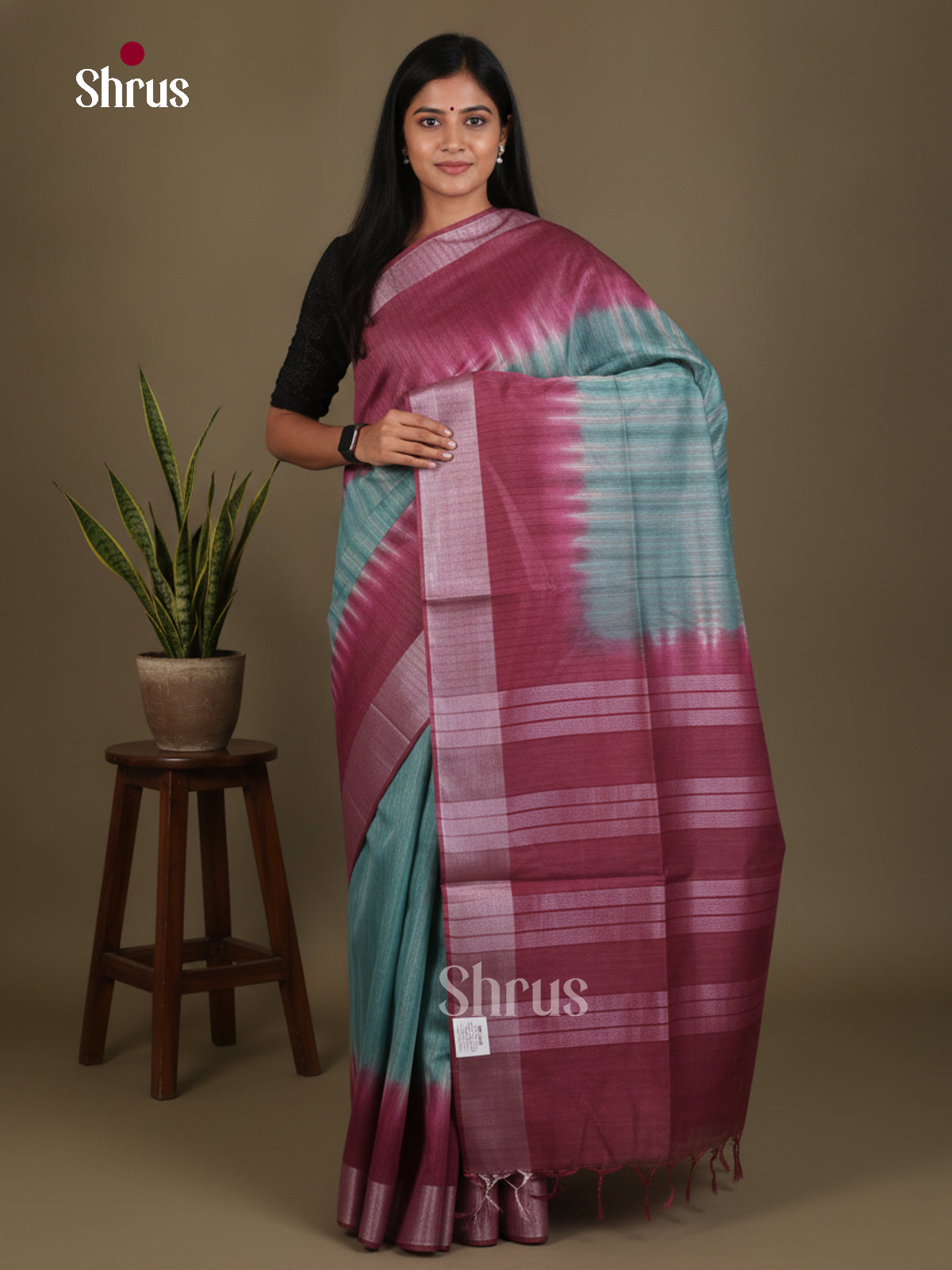 Shibori Saree - EES29051 - Shop on Shrus.com