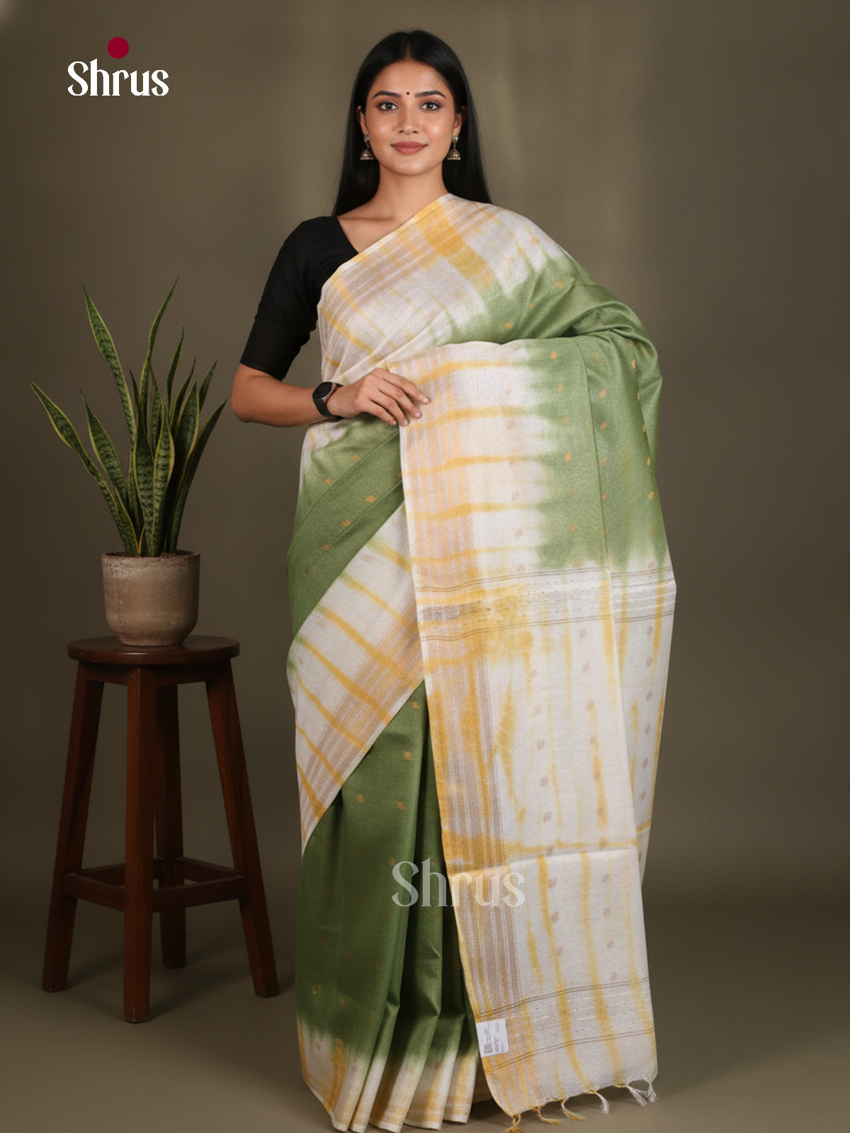 Shibori Saree - EES29526 - Shop on Shrus.com
