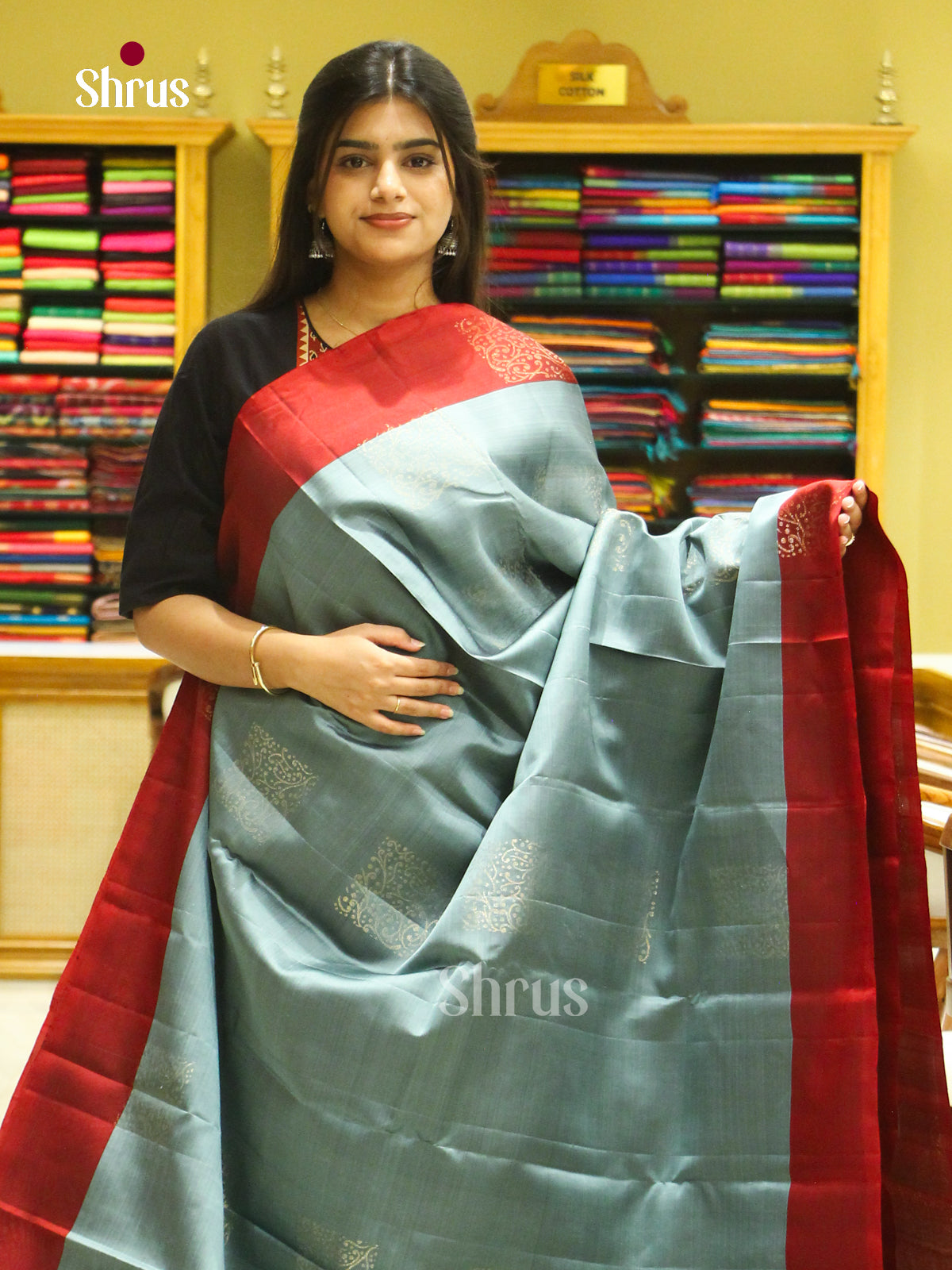 Green Soft Silk Saree with Square Buttas | Red Contrast Border