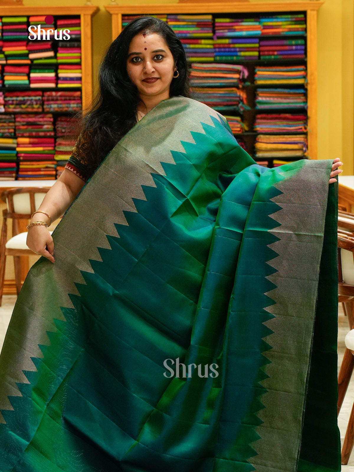 Dark Green Soft Silk Saree — EFS27018 - Shop on Shrus.com