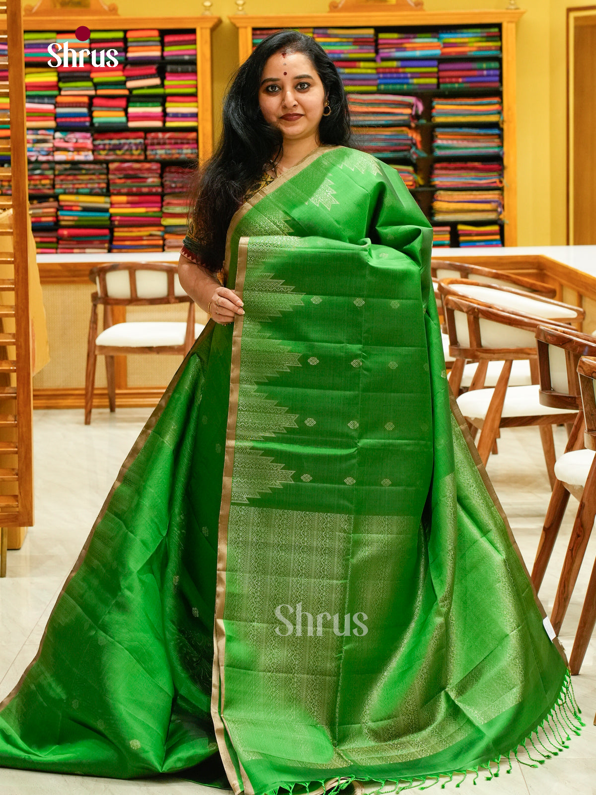 Green Soft Silk Saree with Floral Buttas — EFS27073