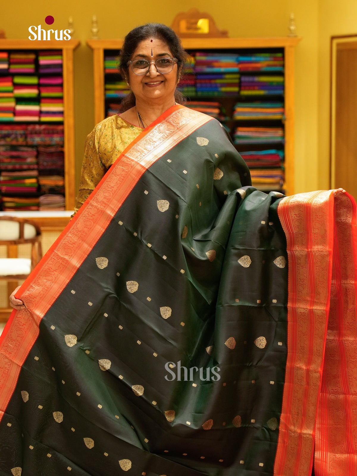 Kanchipuram silk Saree - EFS27169 - Shop on Shrus.com