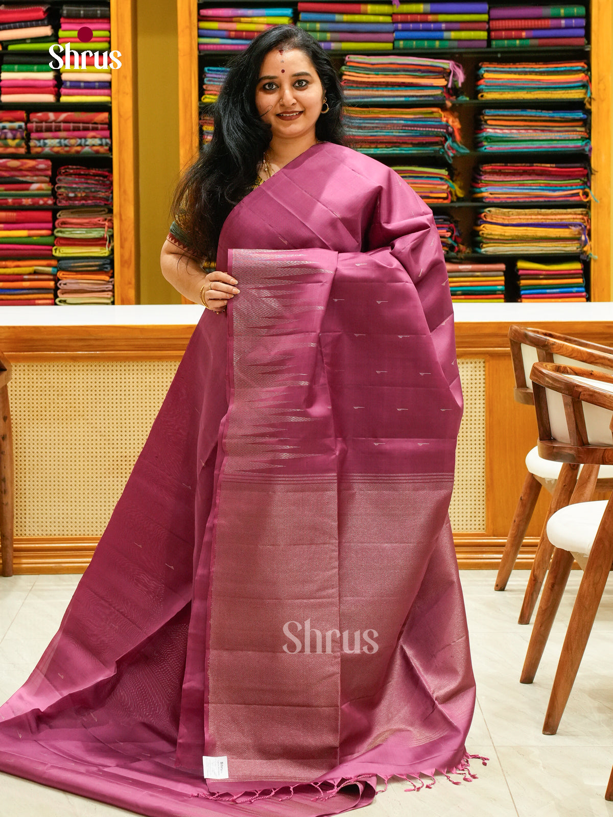 Magenta Soft Silk Saree with Leaf Buttas - Shop on Shrus.com