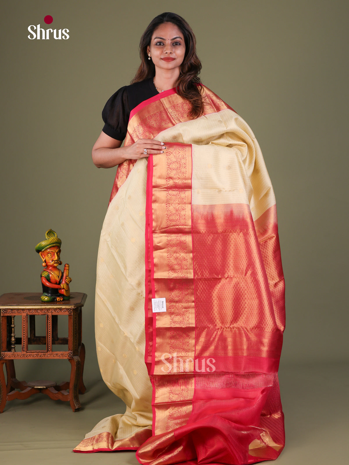 Kanchipuram silk Saree - EFS27275 - Shop on Shrus.com