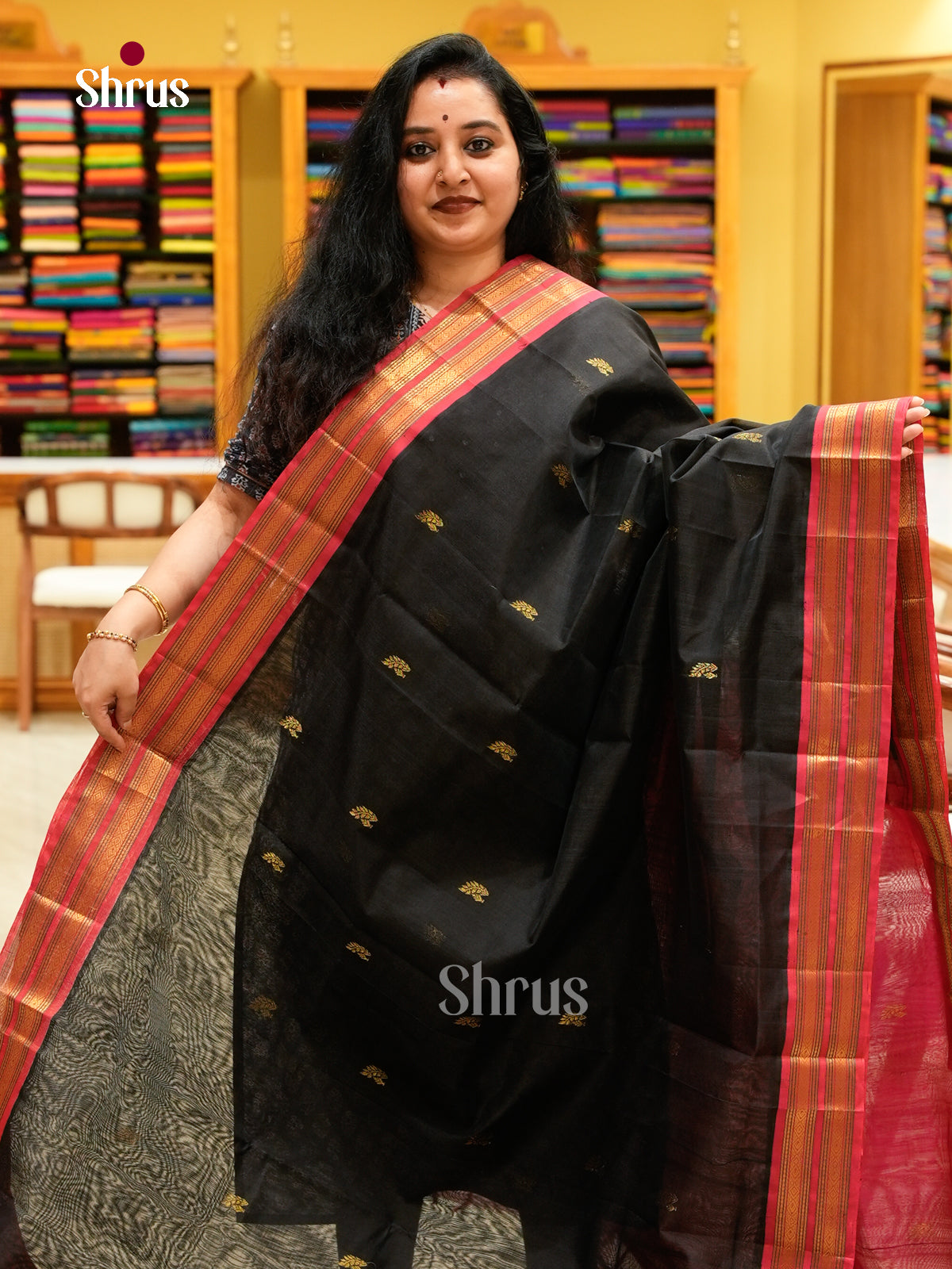 Black and White Silk Cotton Saree with Leaf Buttas | Pink Korvai Small Border