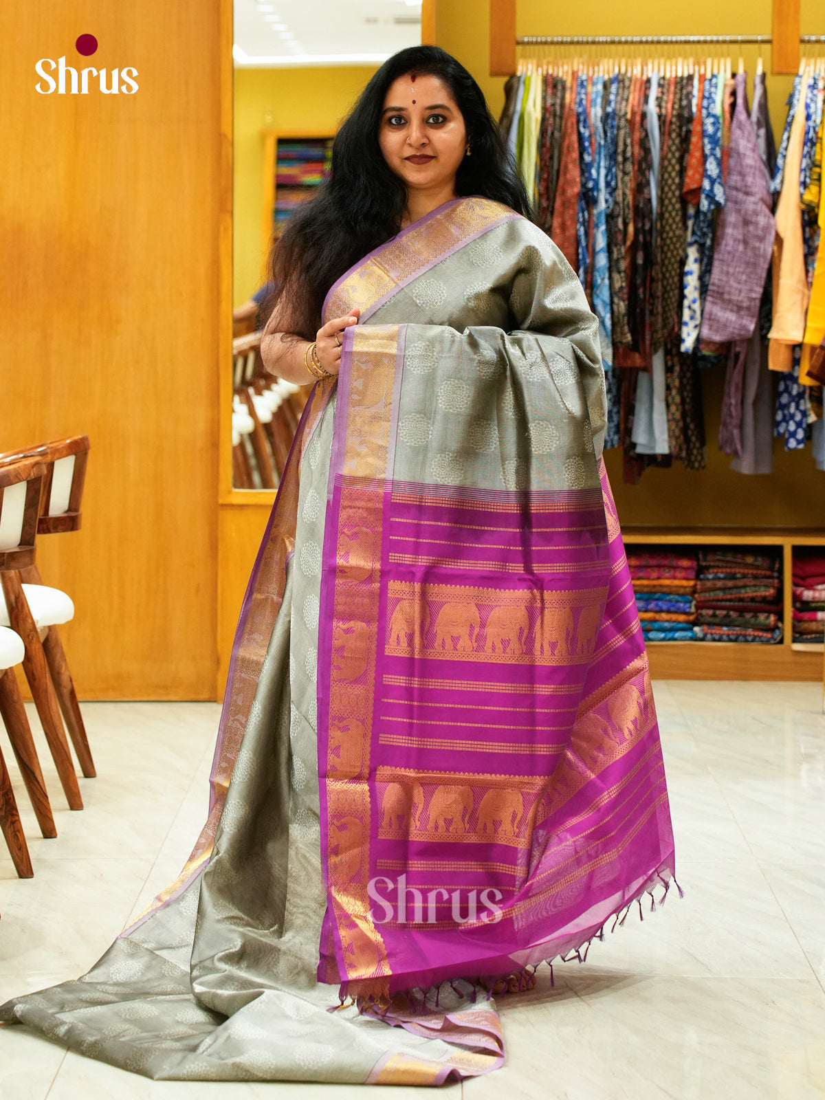 Grey Silk Cotton Saree with Floral Buttas | Pink Contrast Border