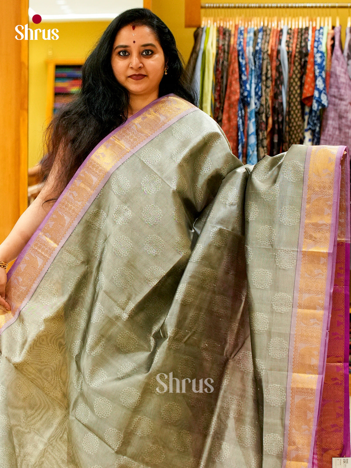 Grey Silk Cotton Saree with Floral Buttas | Pink Contrast Border