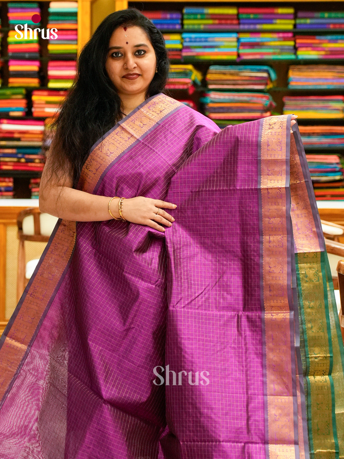 Pink Silk Cotton Saree with Checks | Bottle Green Contrast Border — Contrast Border with Motifs