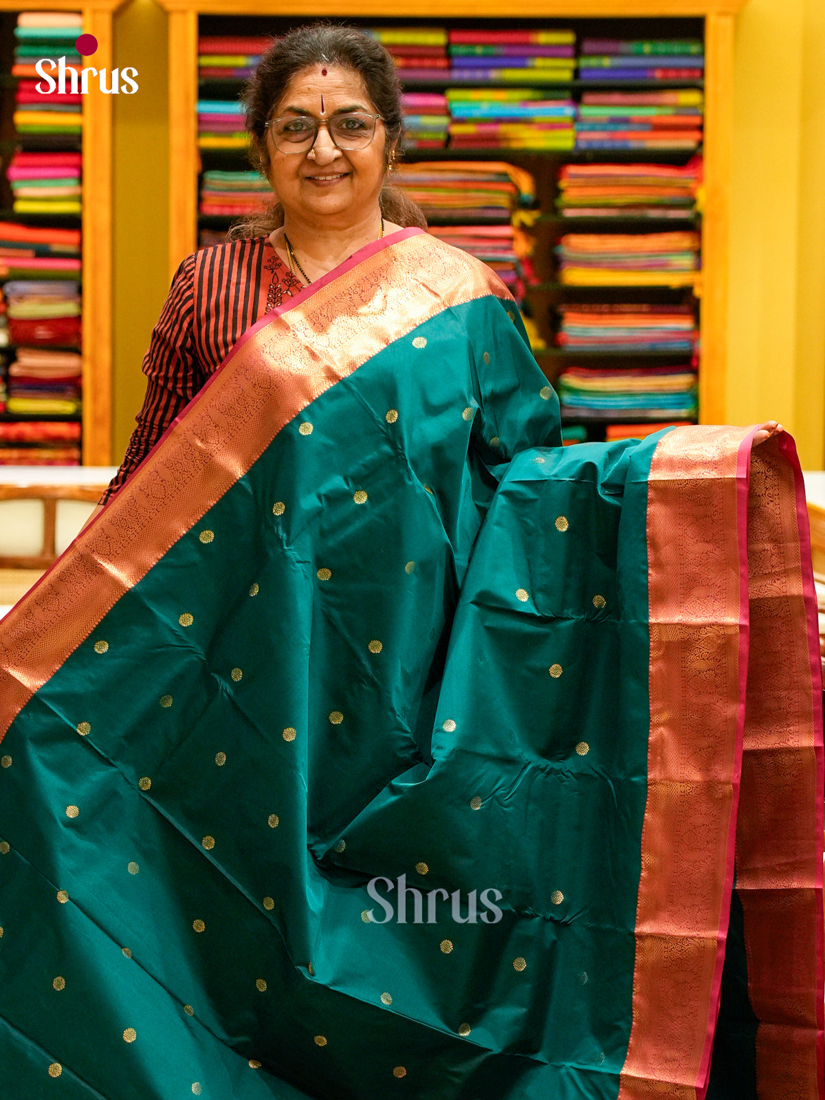 Dark Green Halfpure Kanchipuram Silk Saree with Floral Buttas | Pink Contrast Border