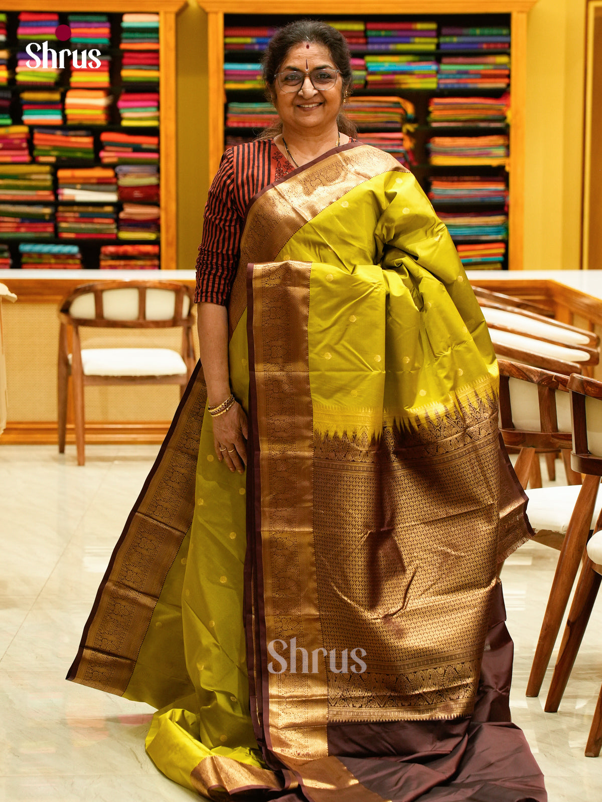 Parrot Green Halfpure Kanchipuram Silk Saree with Floral Buttas | Dark Brown Contrast Border