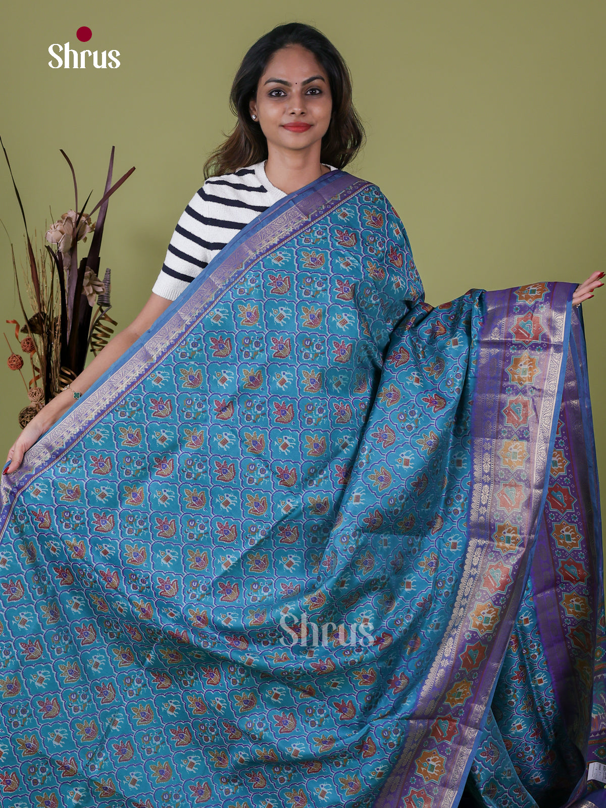 Semi Patola Saree - EH04105