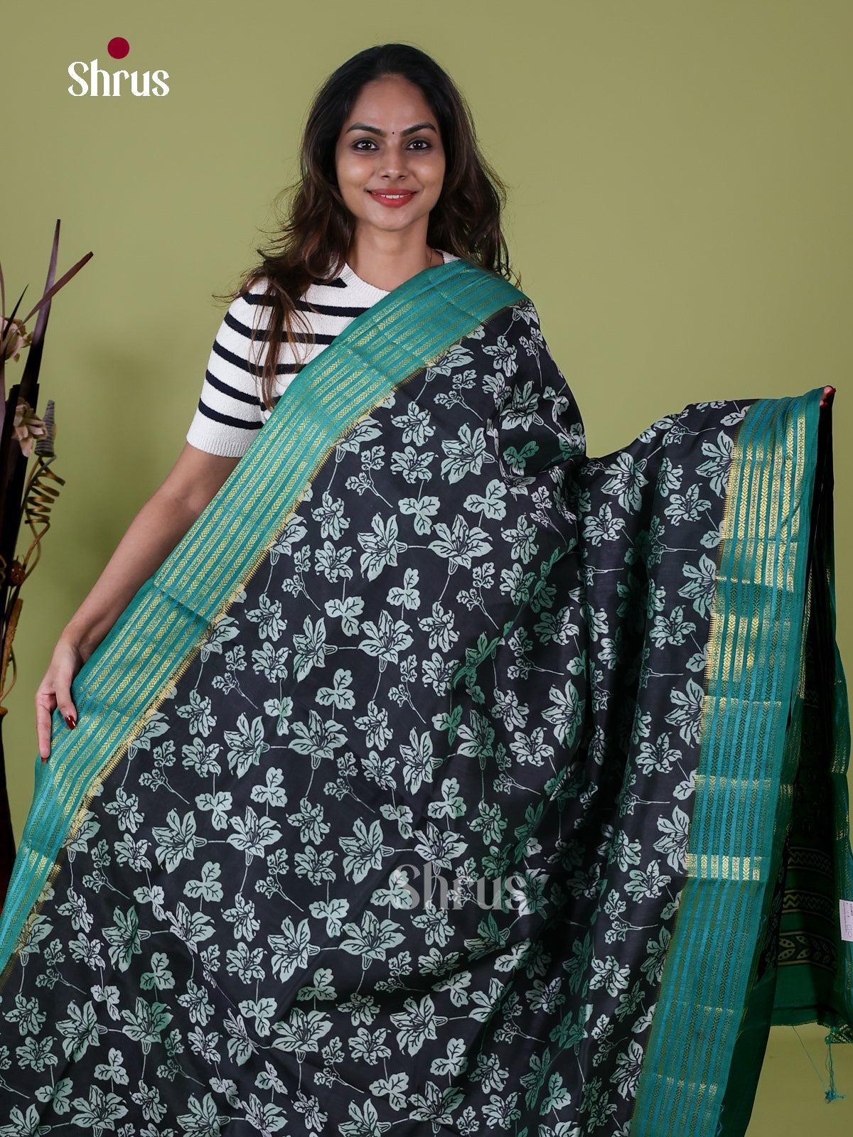 Semi Patola Saree - EH18021