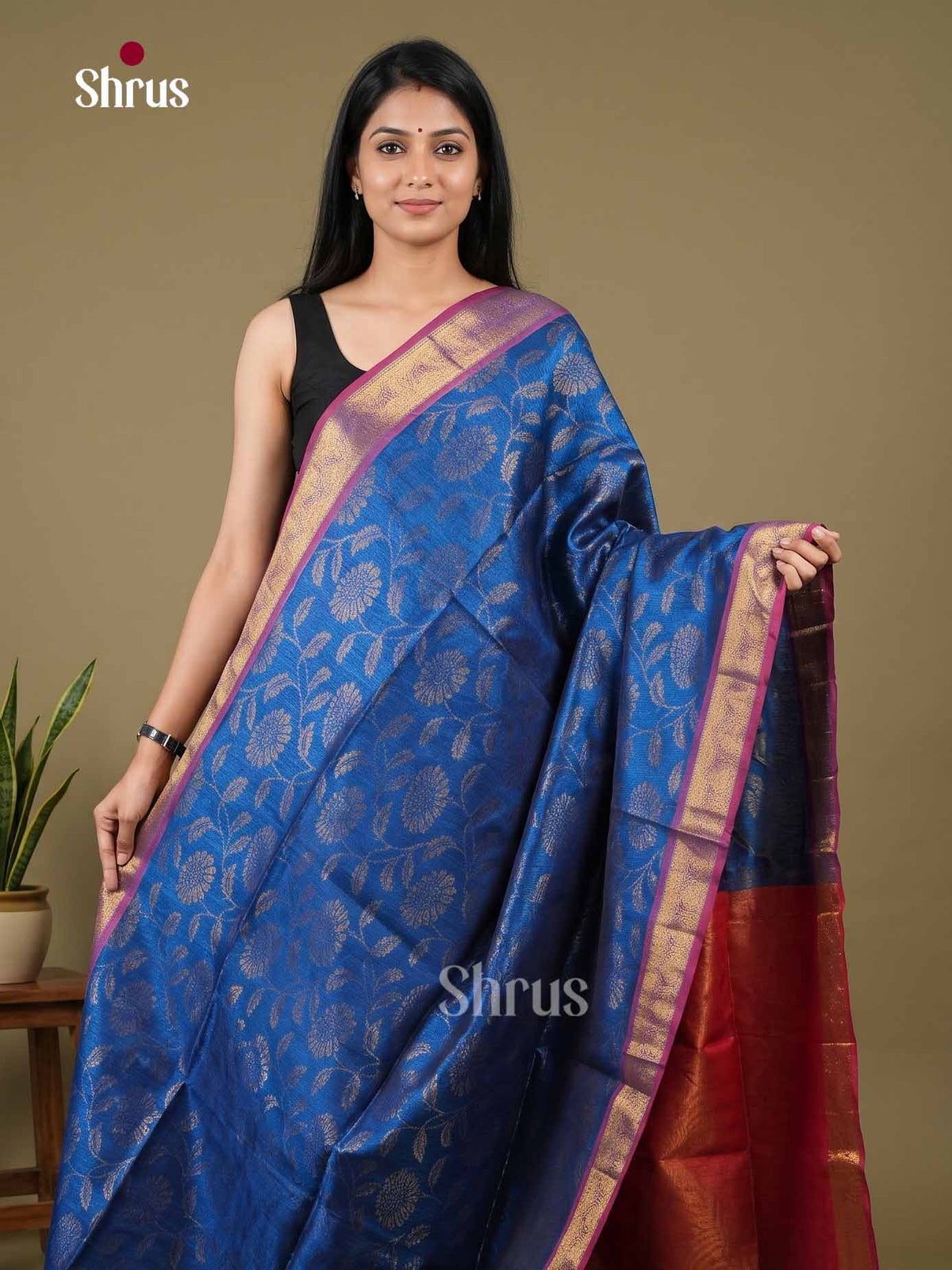 Silk Cotton Saree - EI01367