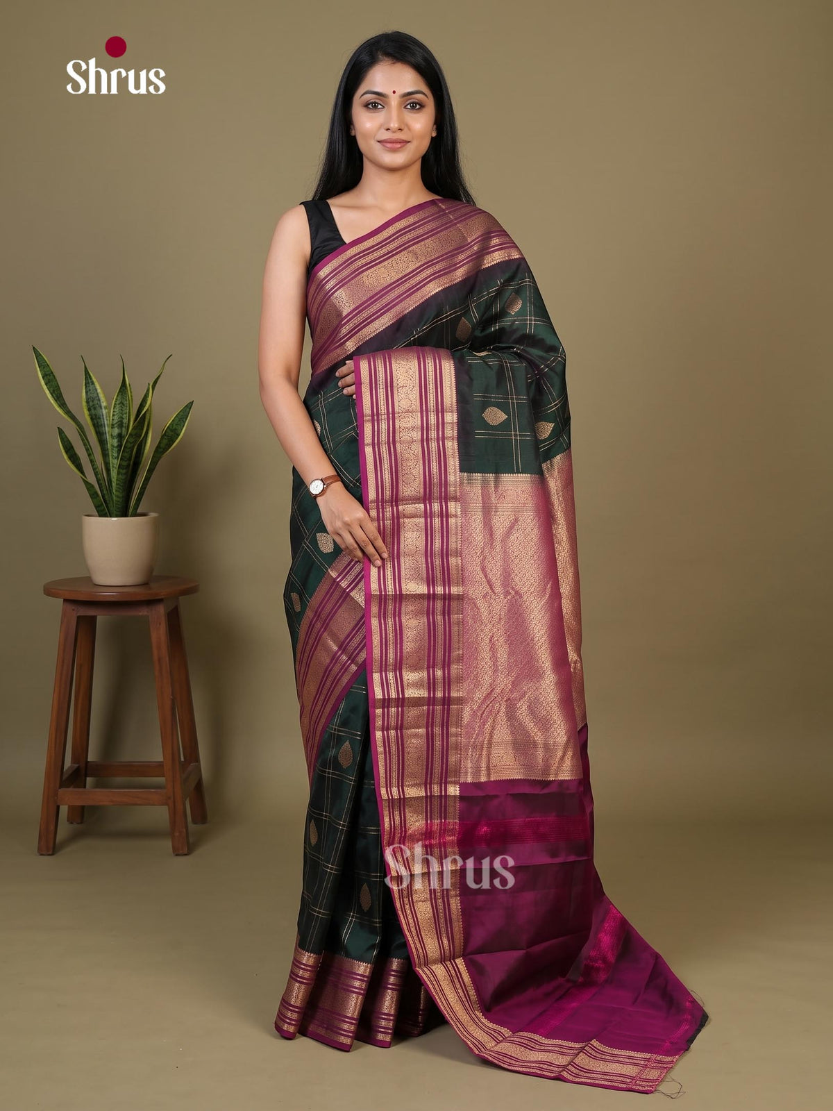 Kanchipuram silk Saree - EI02335