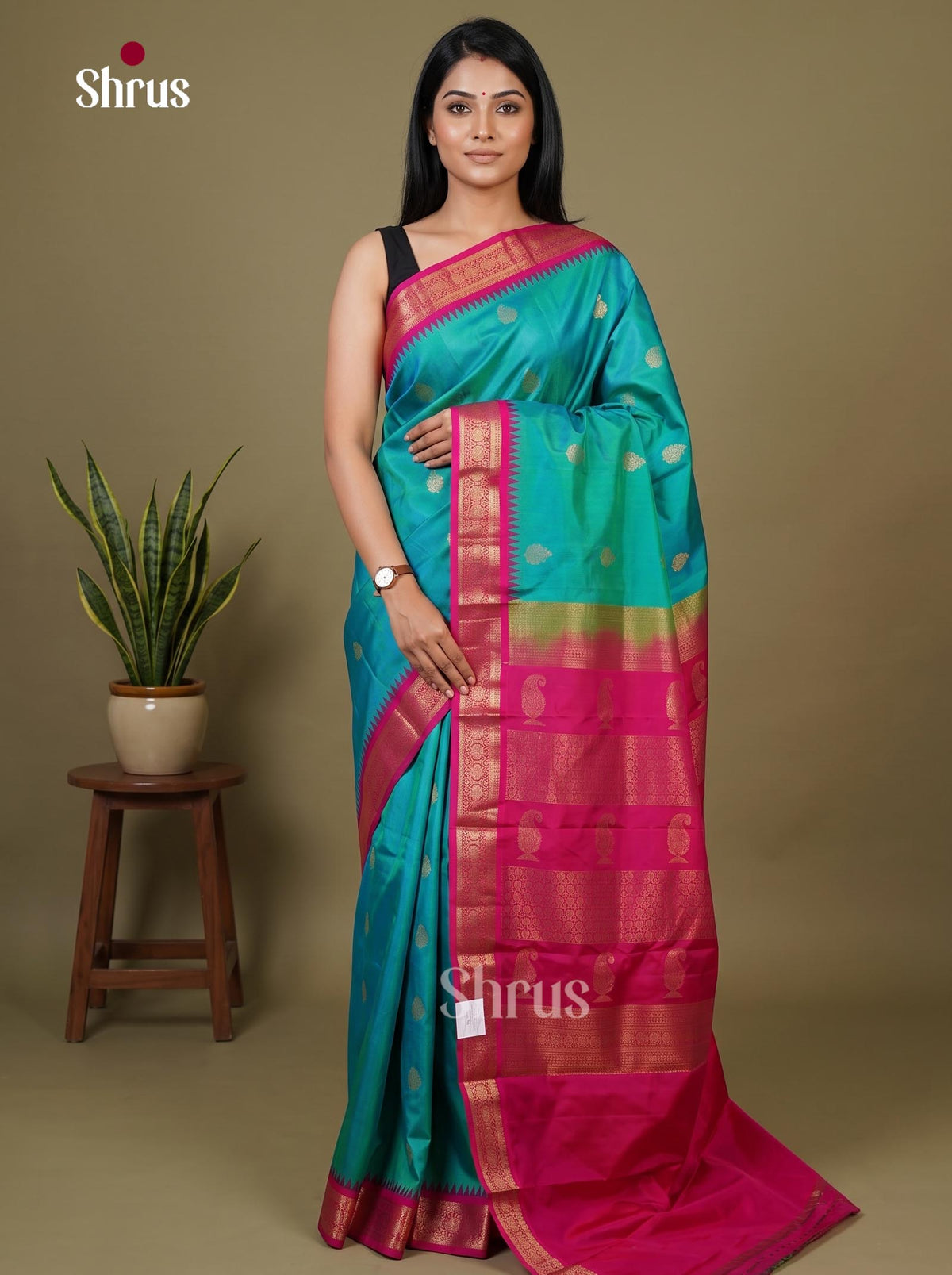 Kanchipuram silk Saree - EI02337
