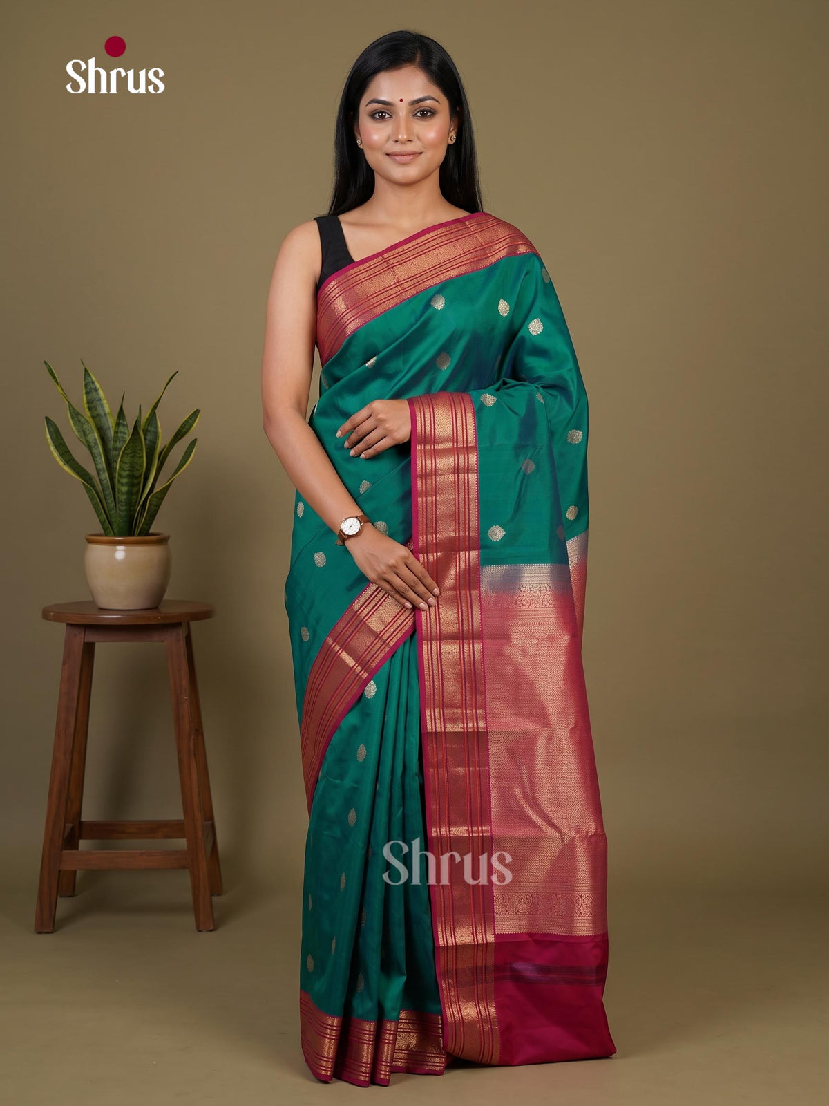 Kanchipuram silk Saree - EI02343