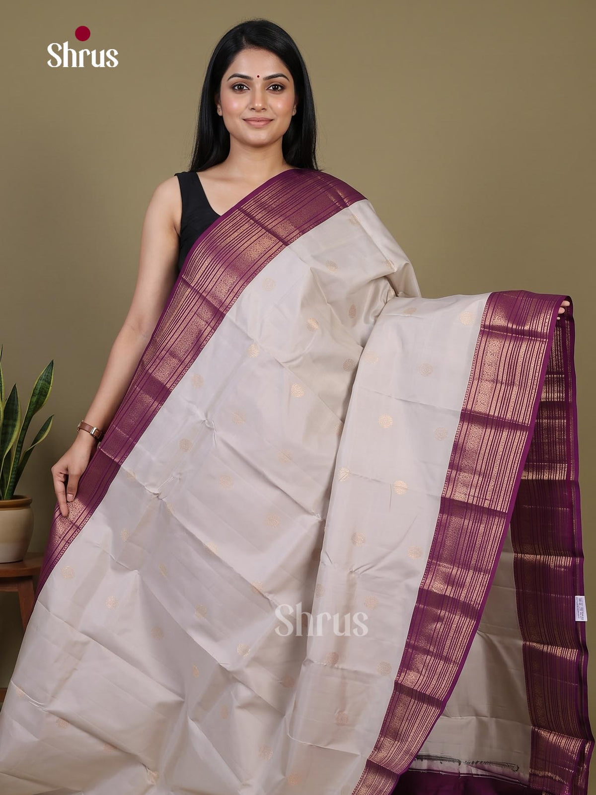 Kanchipuram silk Saree - EI02352