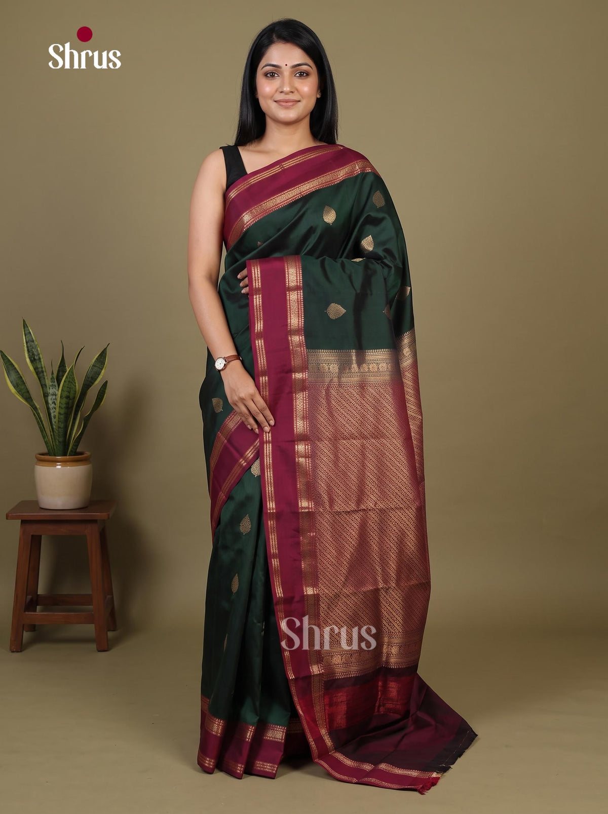 Kanchipuram silk Saree - EI02357
