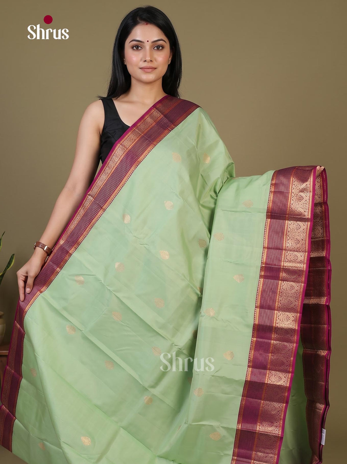 Kanchipuram silk Saree - EI02358