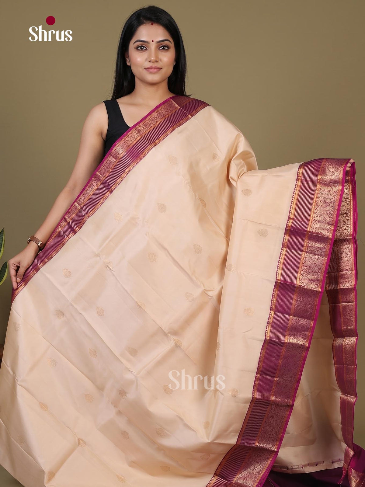 Kanchipuram silk Saree - EI02359