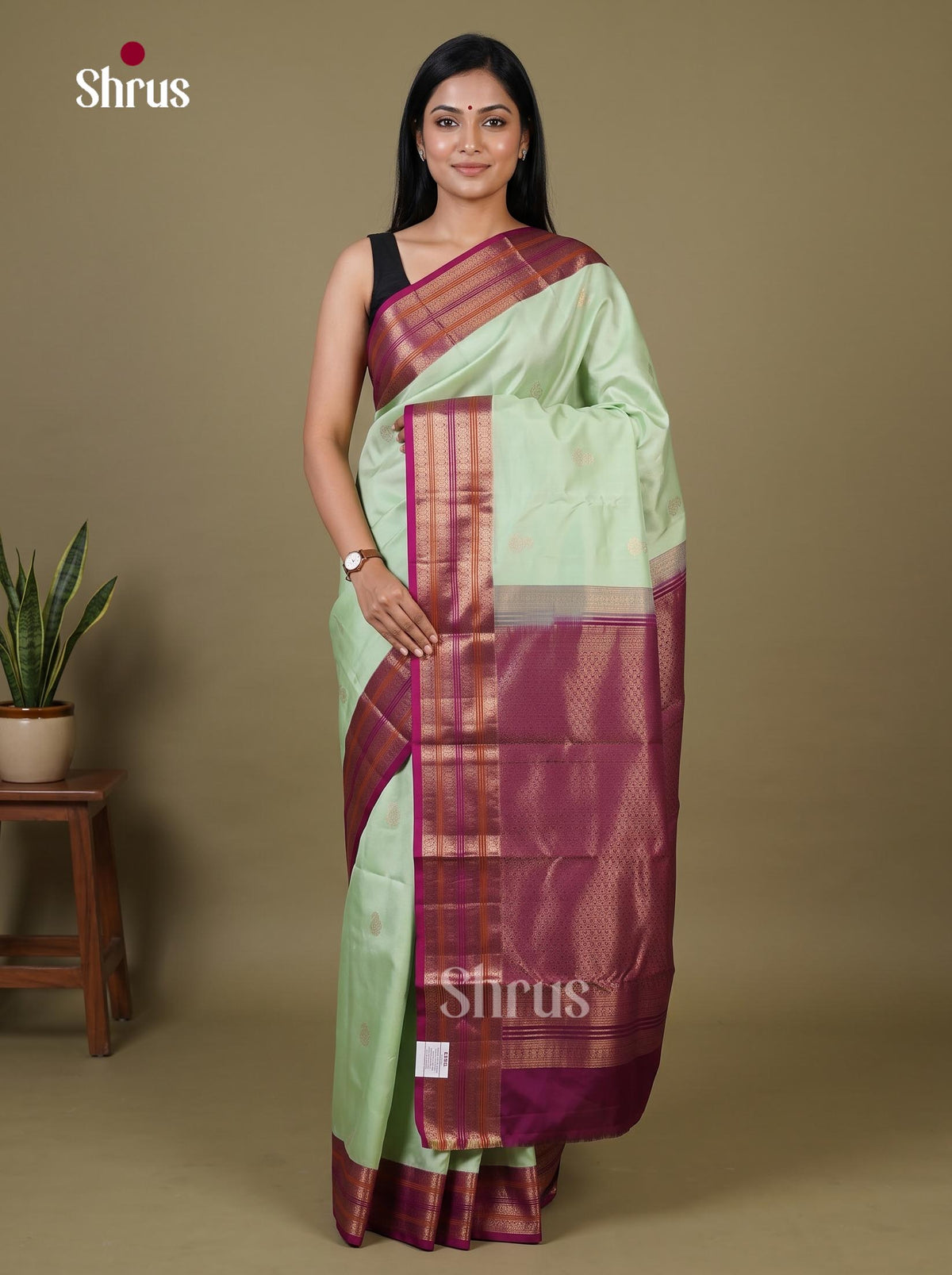 Kanchipuram silk Saree - EI02361
