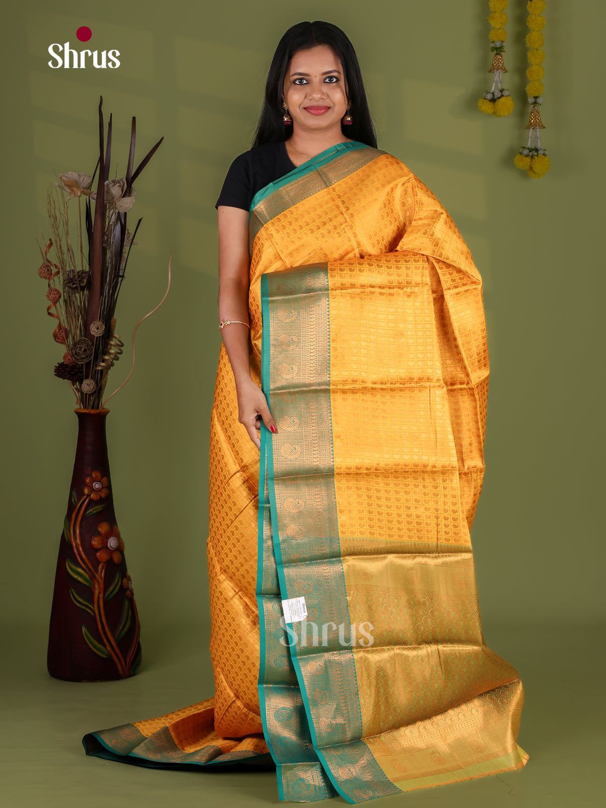 Semi Kanchipuram Saree - EI03236