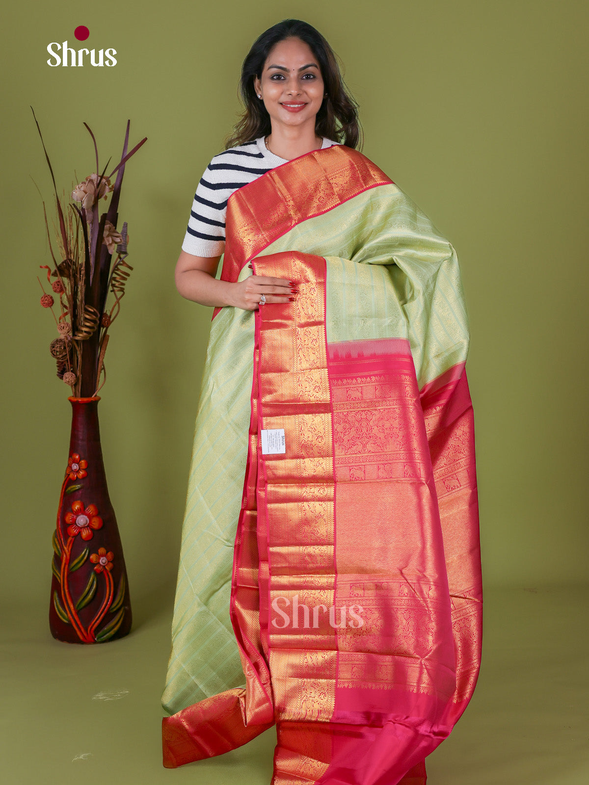 Kanchipuram silk Saree - EI08136