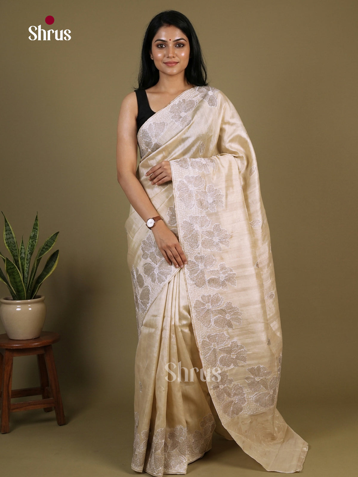 Semi Rawsilk Embroidery Saree - EI10162