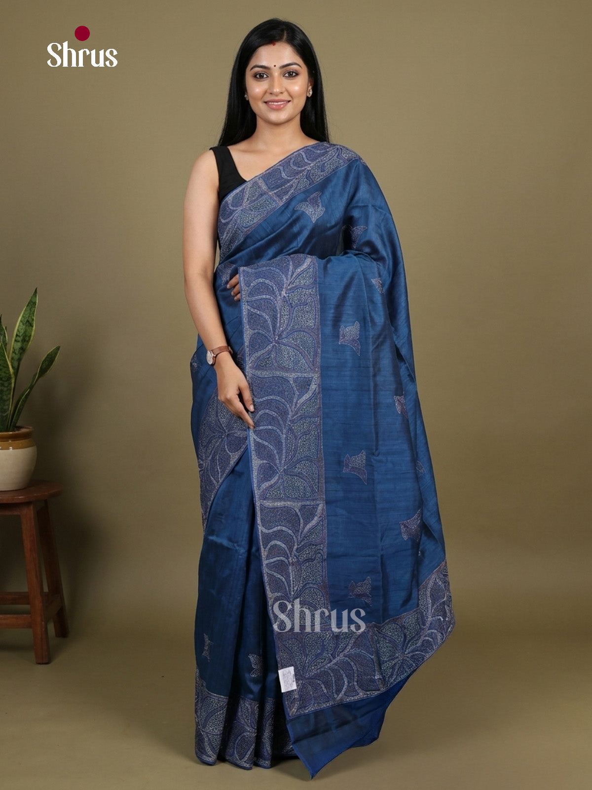 Semi Rawsilk Embroidery Saree - EI10196