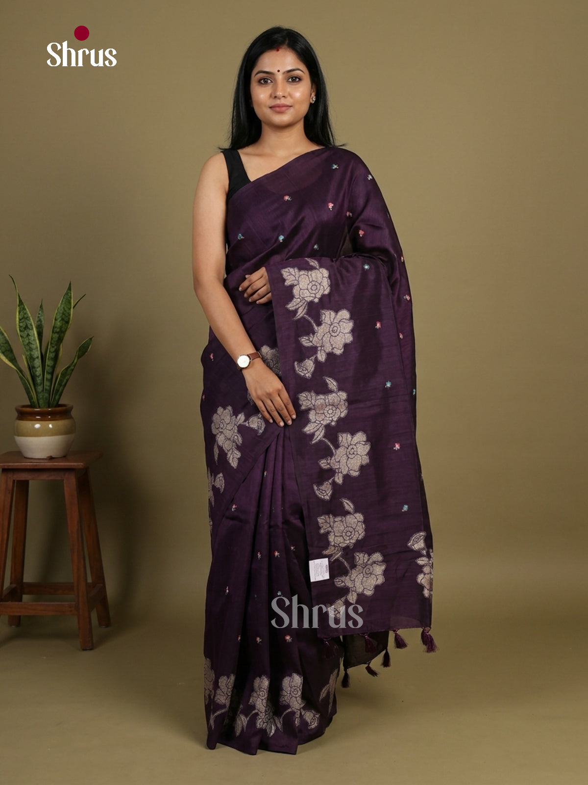 Semi Rawsilk Embroidery Saree - EI10268