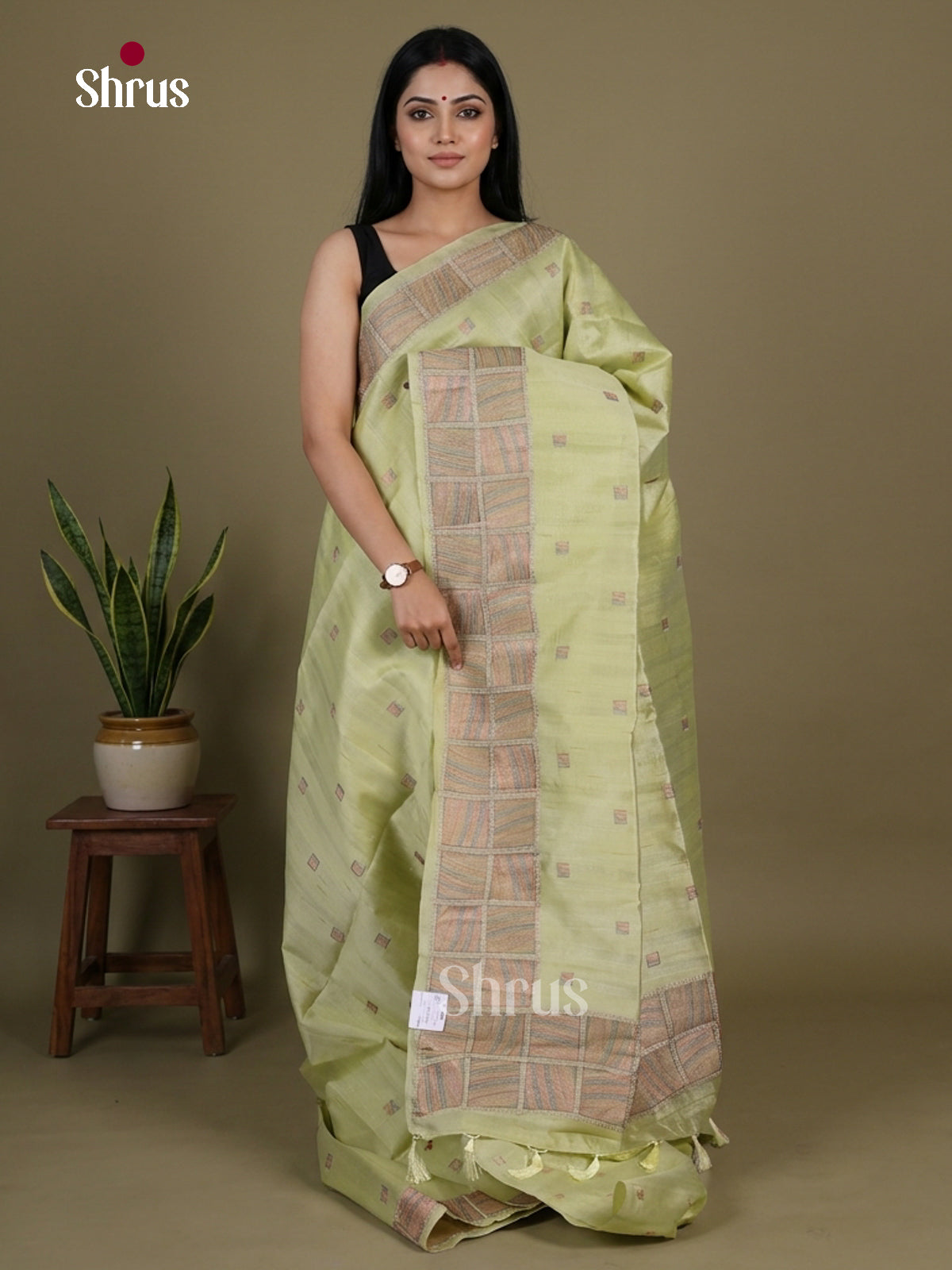 Semi Rawsilk Embroidery Saree - EI10464