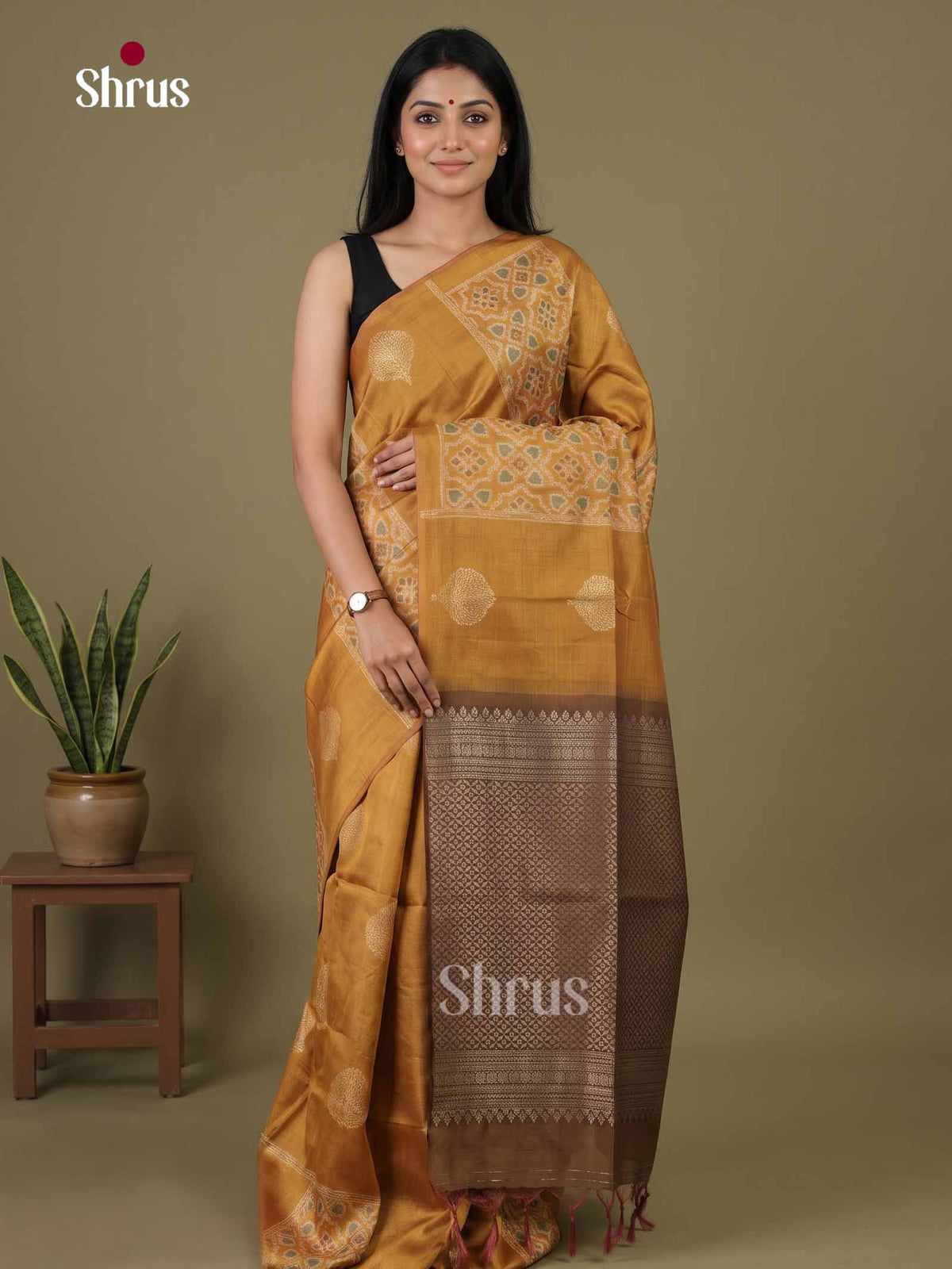 Champa semitussar Saree - EI16964