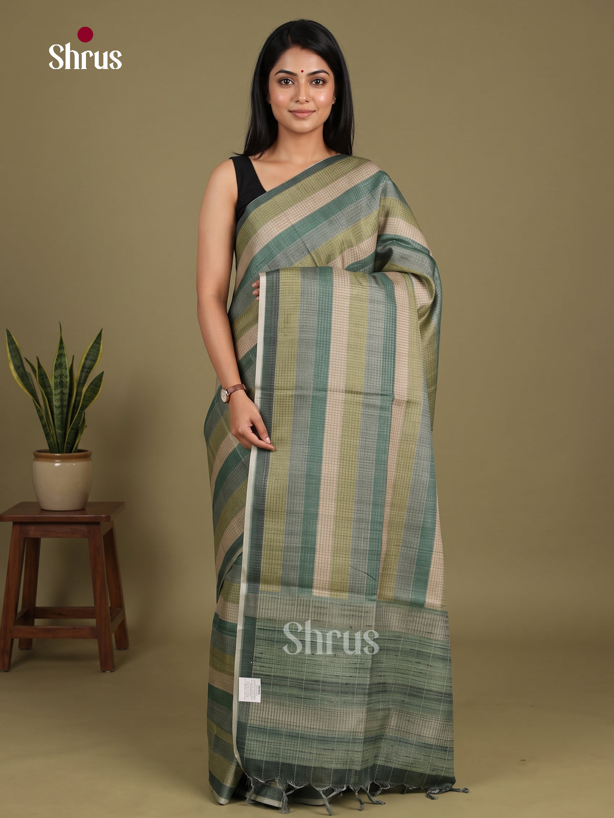 Printed Semi Tussar Saree - EI17098