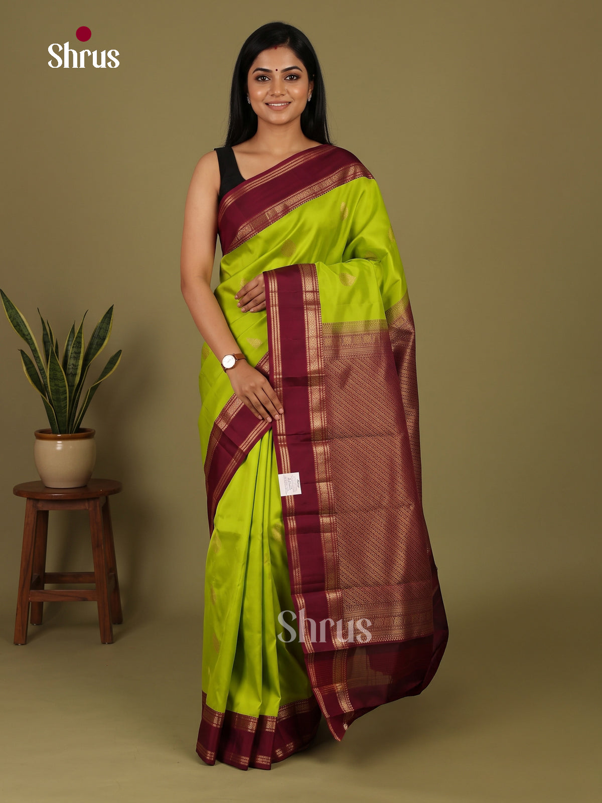 Kanchipuram silk Saree - EI23073