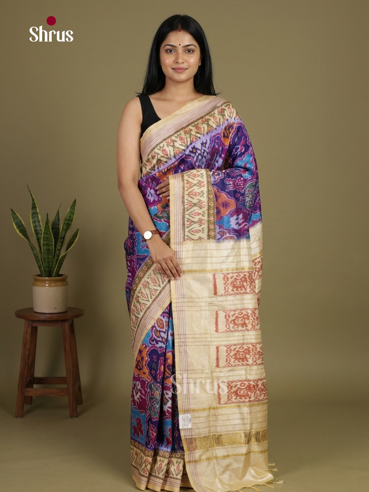 Ikkat Silk Saree - EI24290